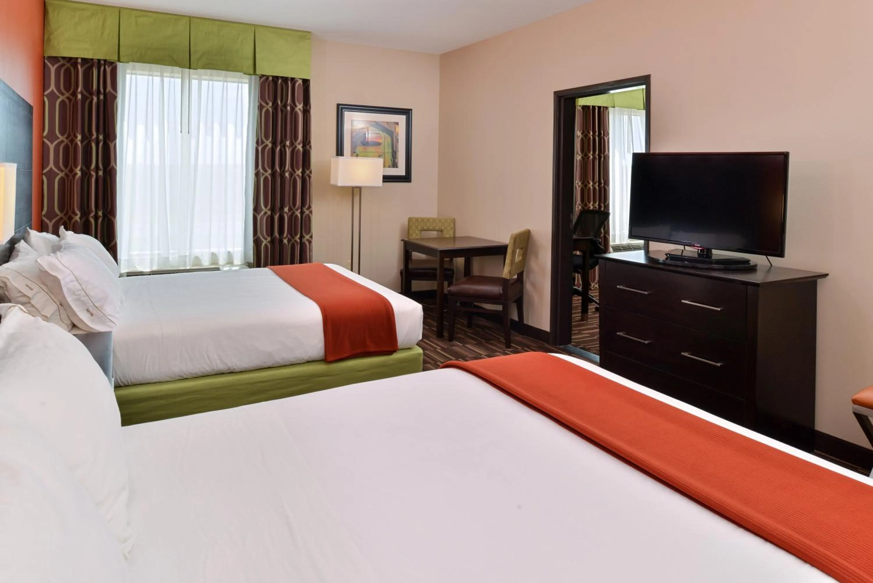 One-Bedroom Suite with Two Queen Beds in Holiday Inn Express Alva, an IHG Hotel