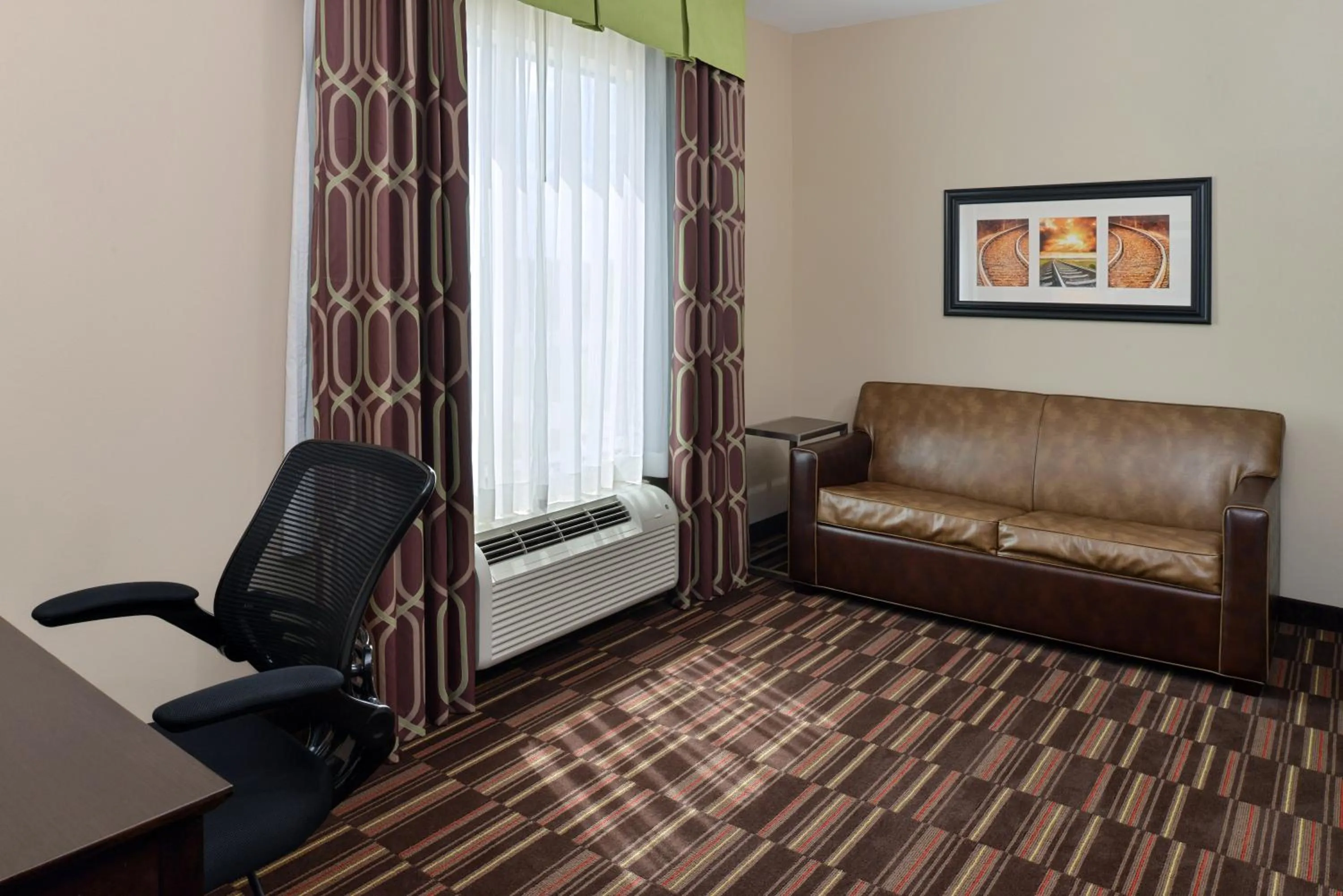 One-Bedroom Suite with Two Queen Beds in Holiday Inn Express Alva by IHG