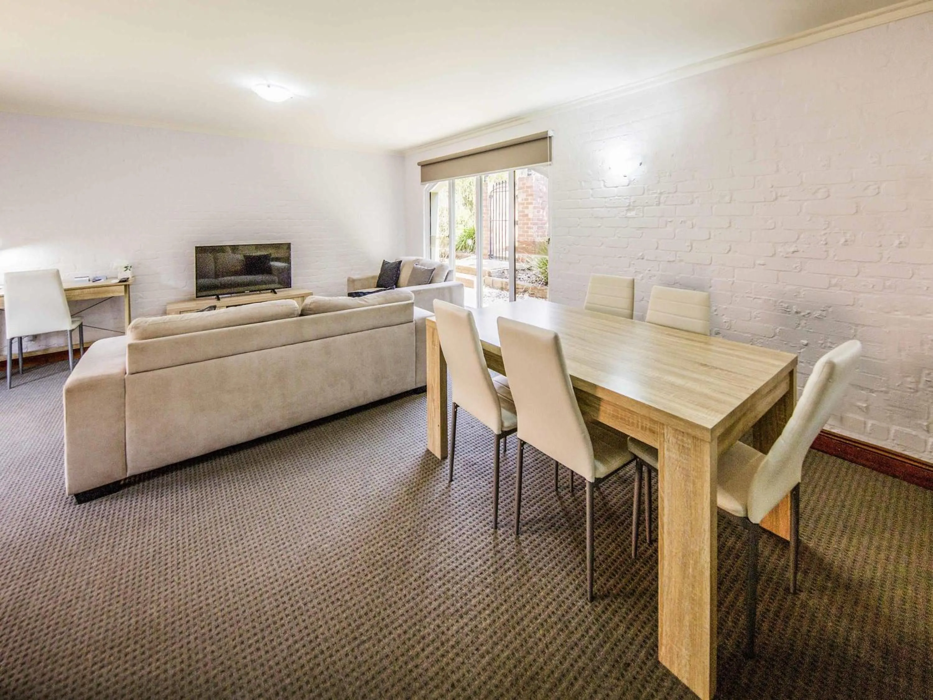 Two-Bedroom Apartment in Mercure Ballarat Hotel & Convention Centre