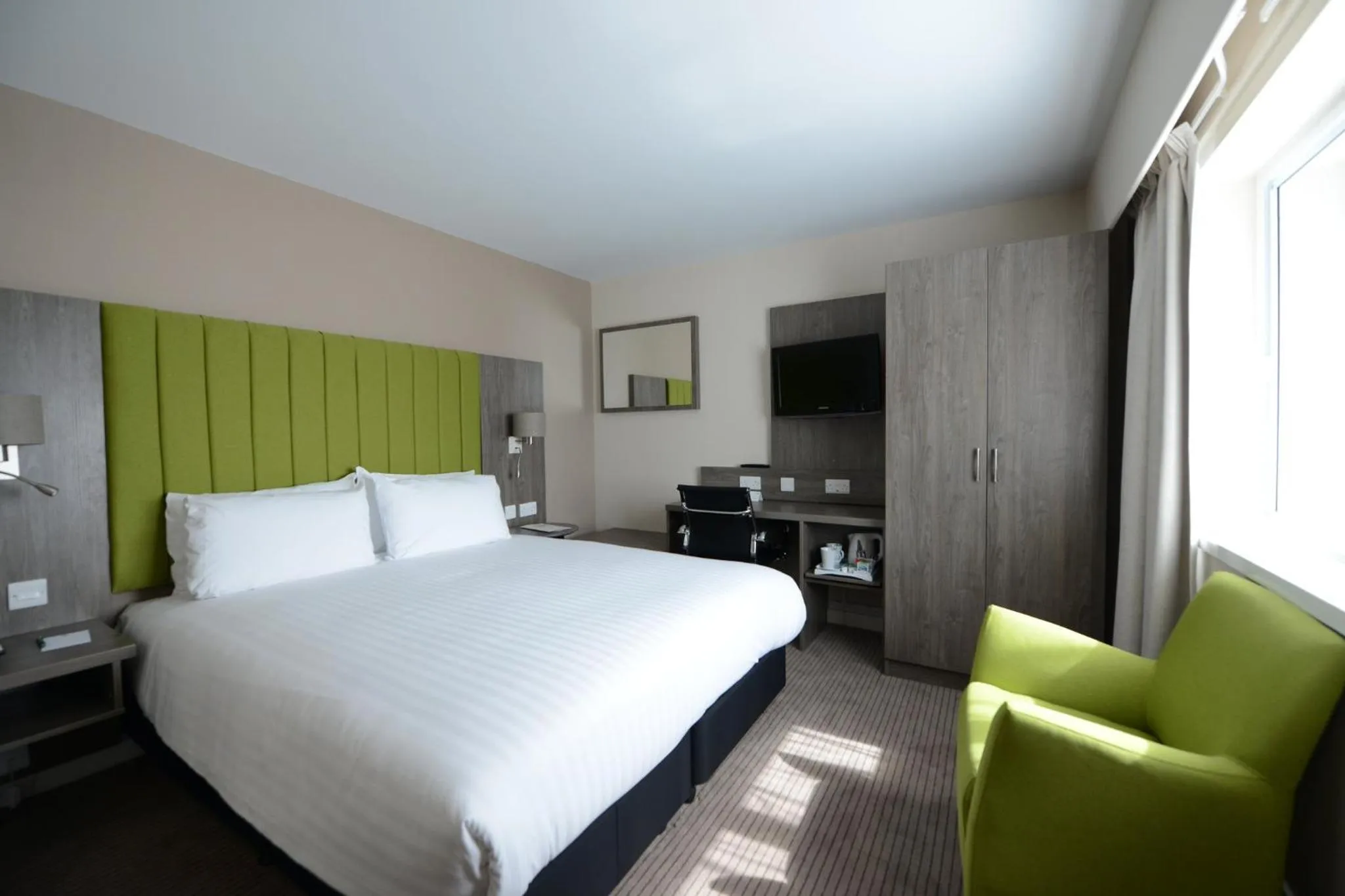Standard King Room in Holiday Inn Wolverhampton - Racecourse by IHG