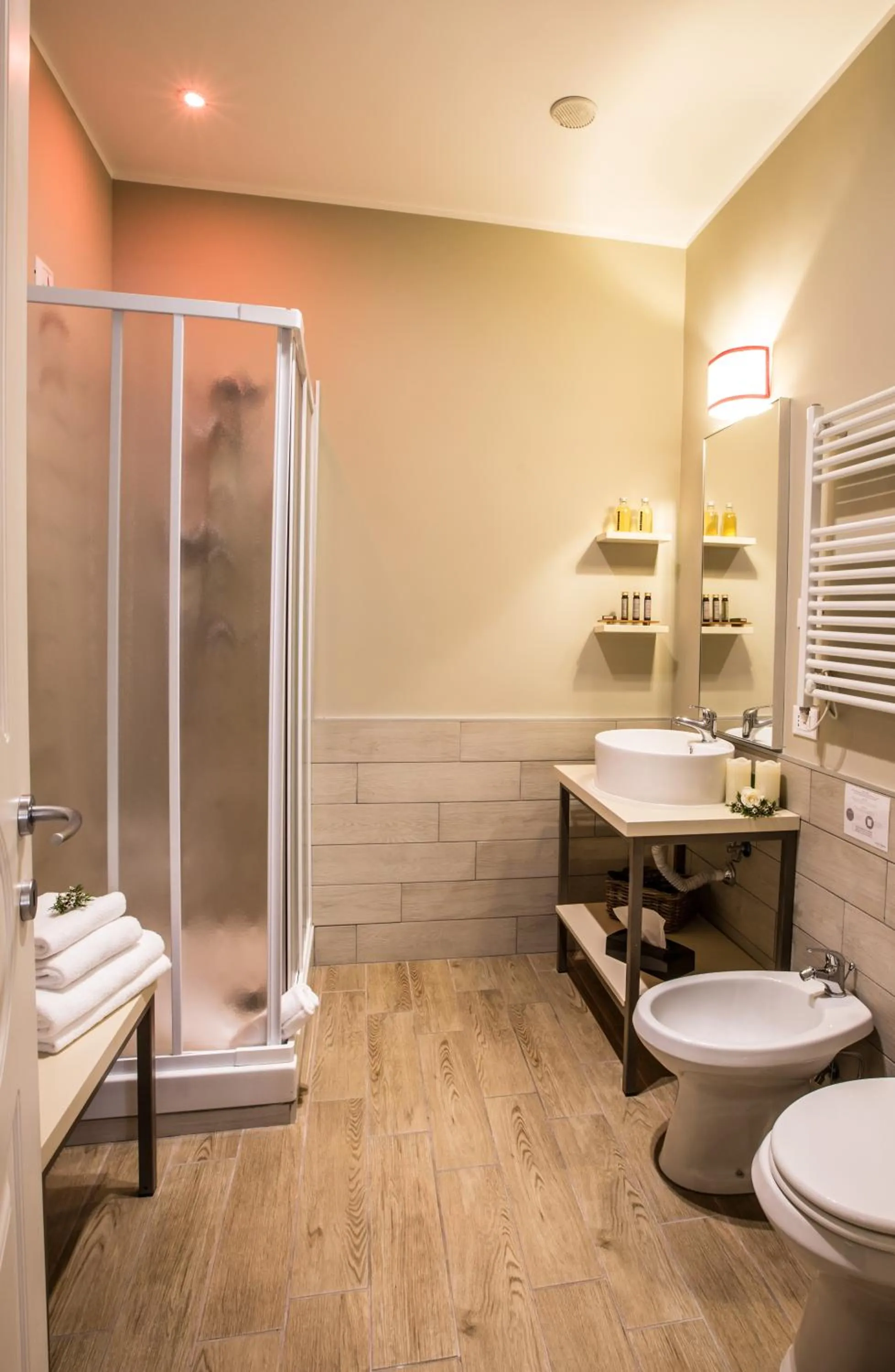 Small Double Room in Chic & Town Luxury Rooms Piazza di Spagna