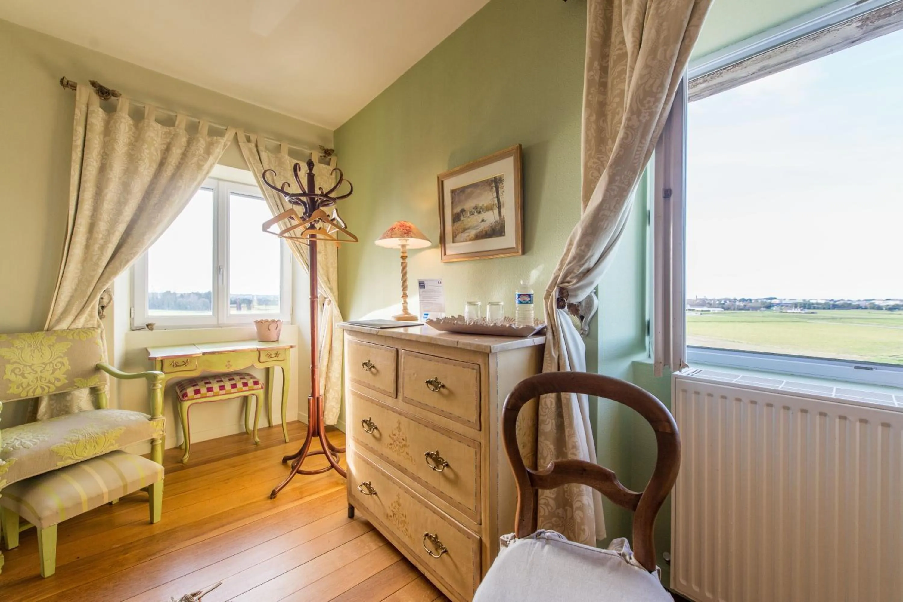 Suite with Sea View in Chambres d'hotes Saint Malo La Barbinais Bed&Breaksfast