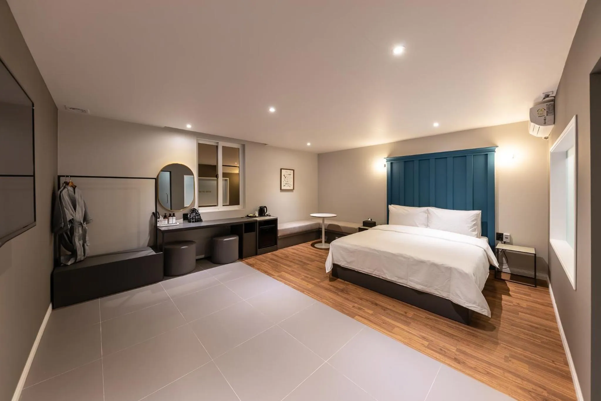 Superior Double Room in Brown Dot Hotel Seong Seo