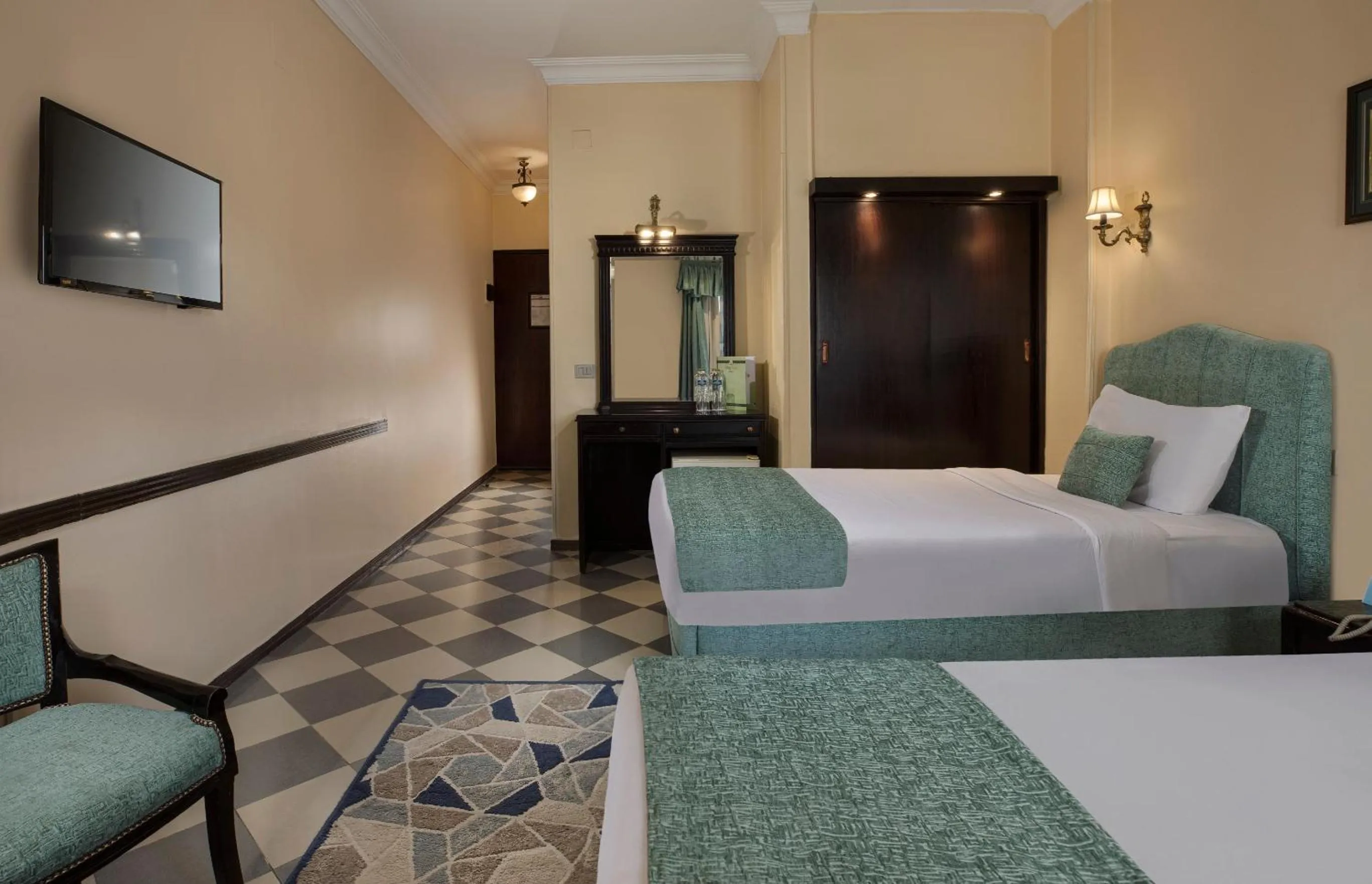 Superior Twin Room in Holidays Express Hotel