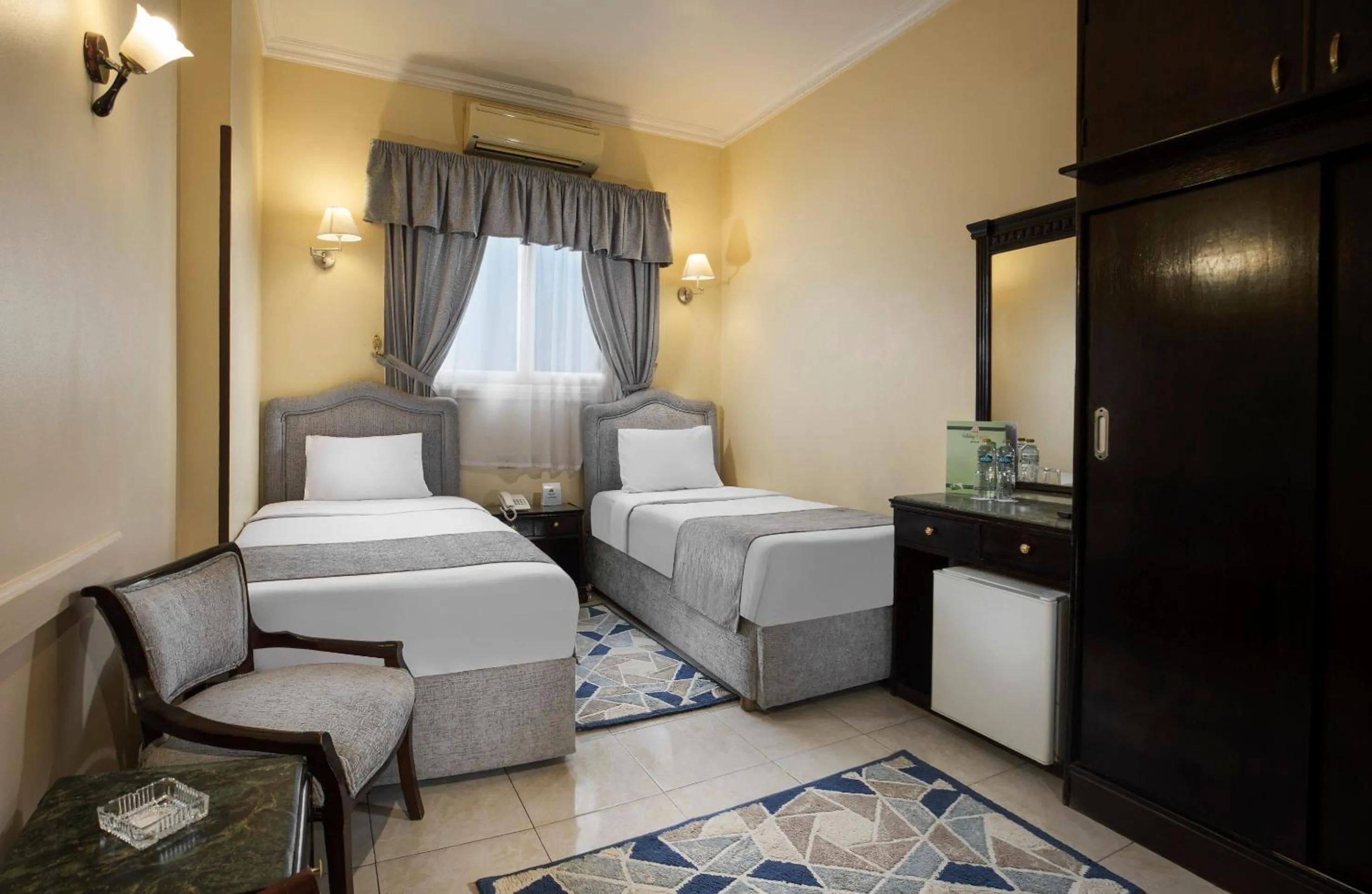 Classic Twin Room in Holidays Express Hotel