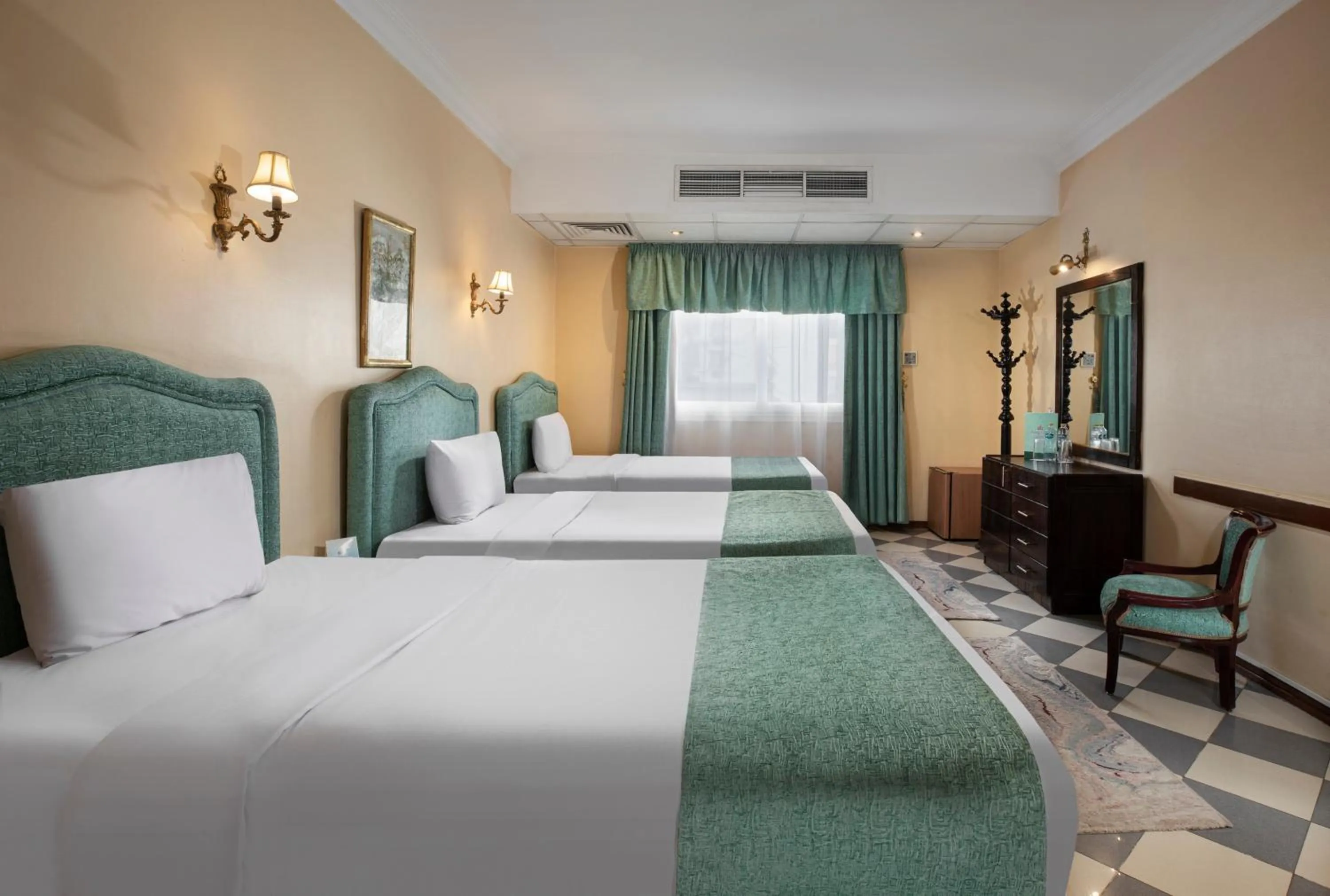 Superior Twin Room in Holidays Express Hotel