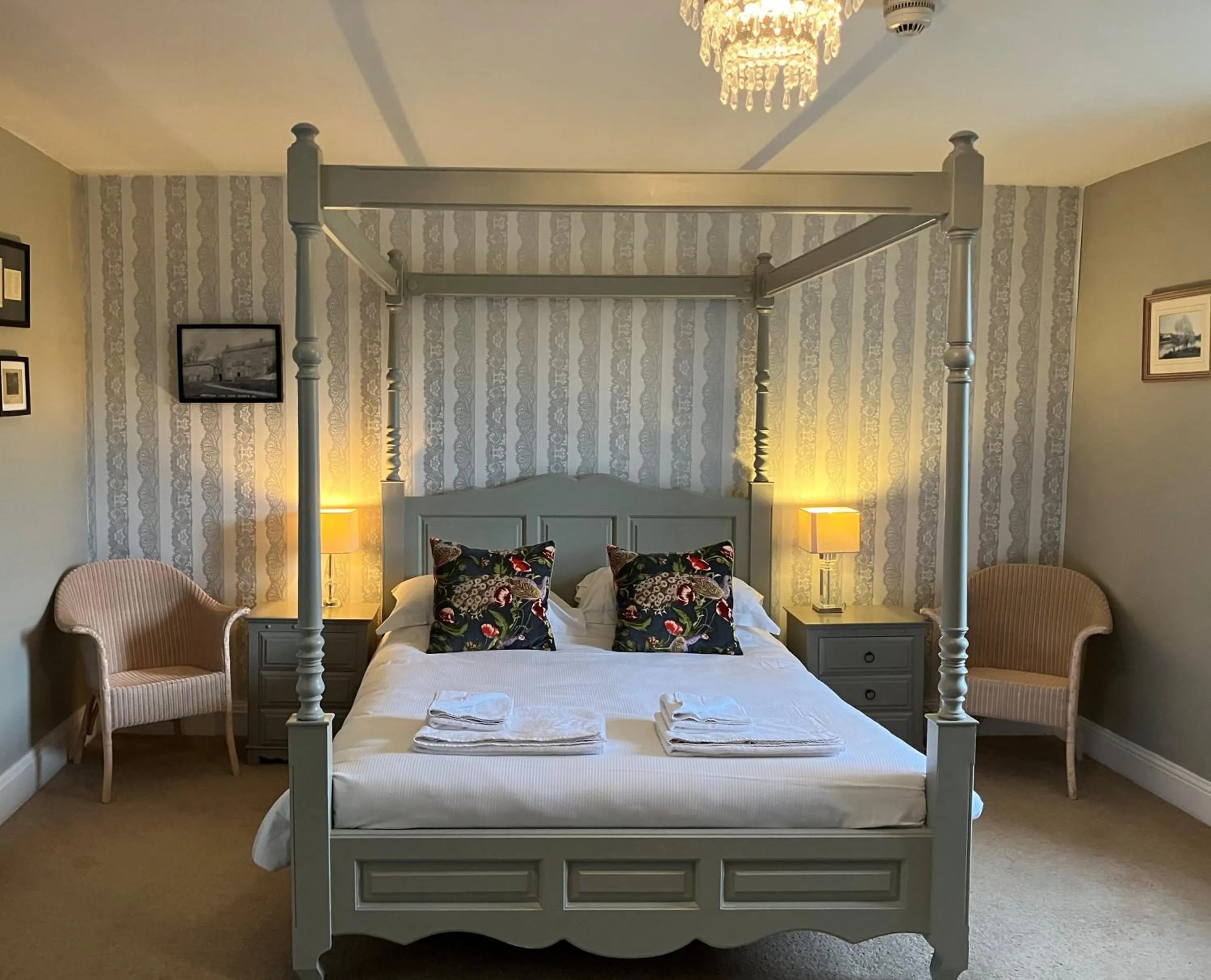 Superior Double Room 1 in The Punch Bowl Inn