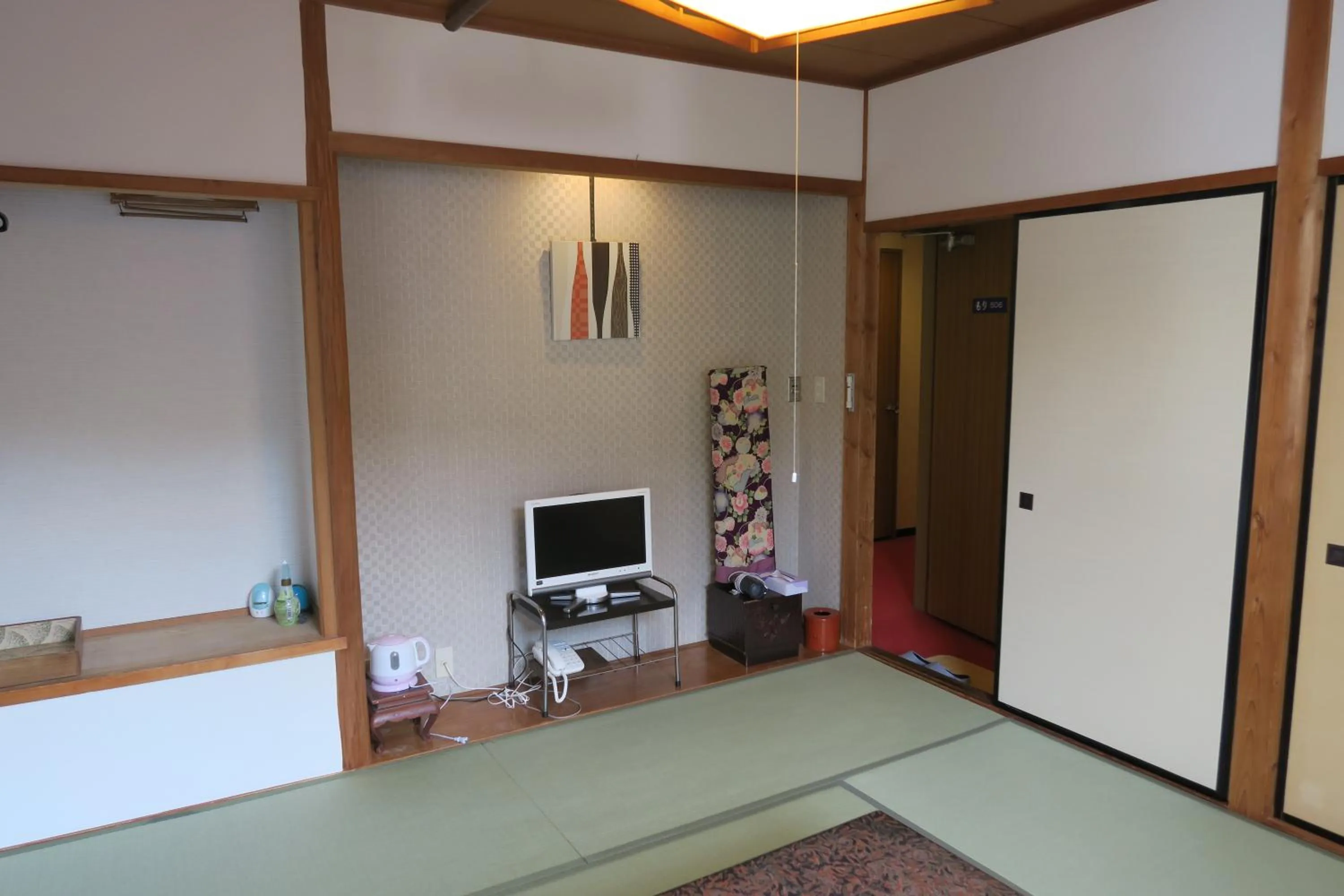Japanese-Style Twin Room with Shared Bathroom - single occupancy - Mountain View  in Fukumakan