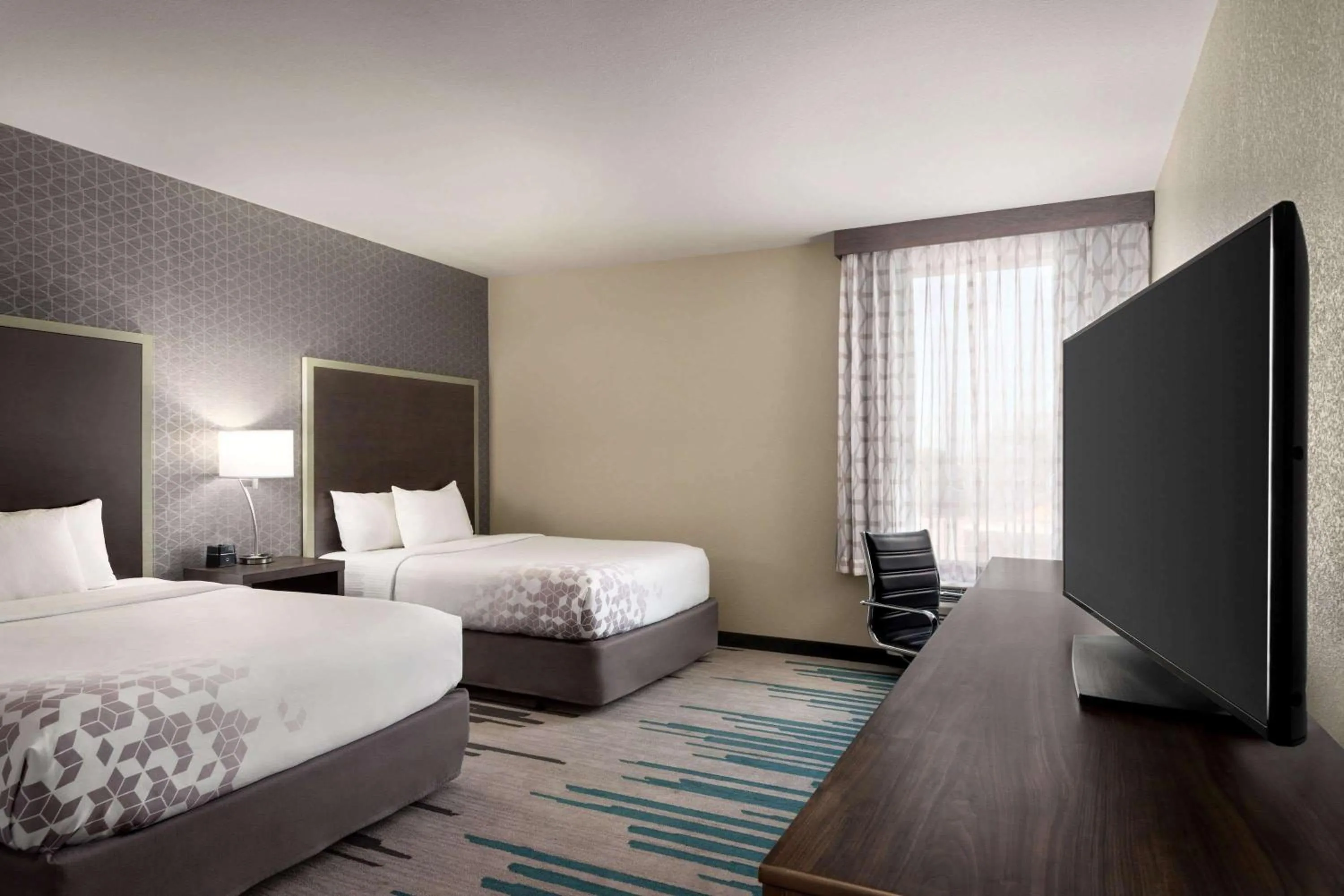 Queen Room with Two Queen Beds - Mobility Access/Non-Smoking in La Quinta by Wyndham Clovis CA