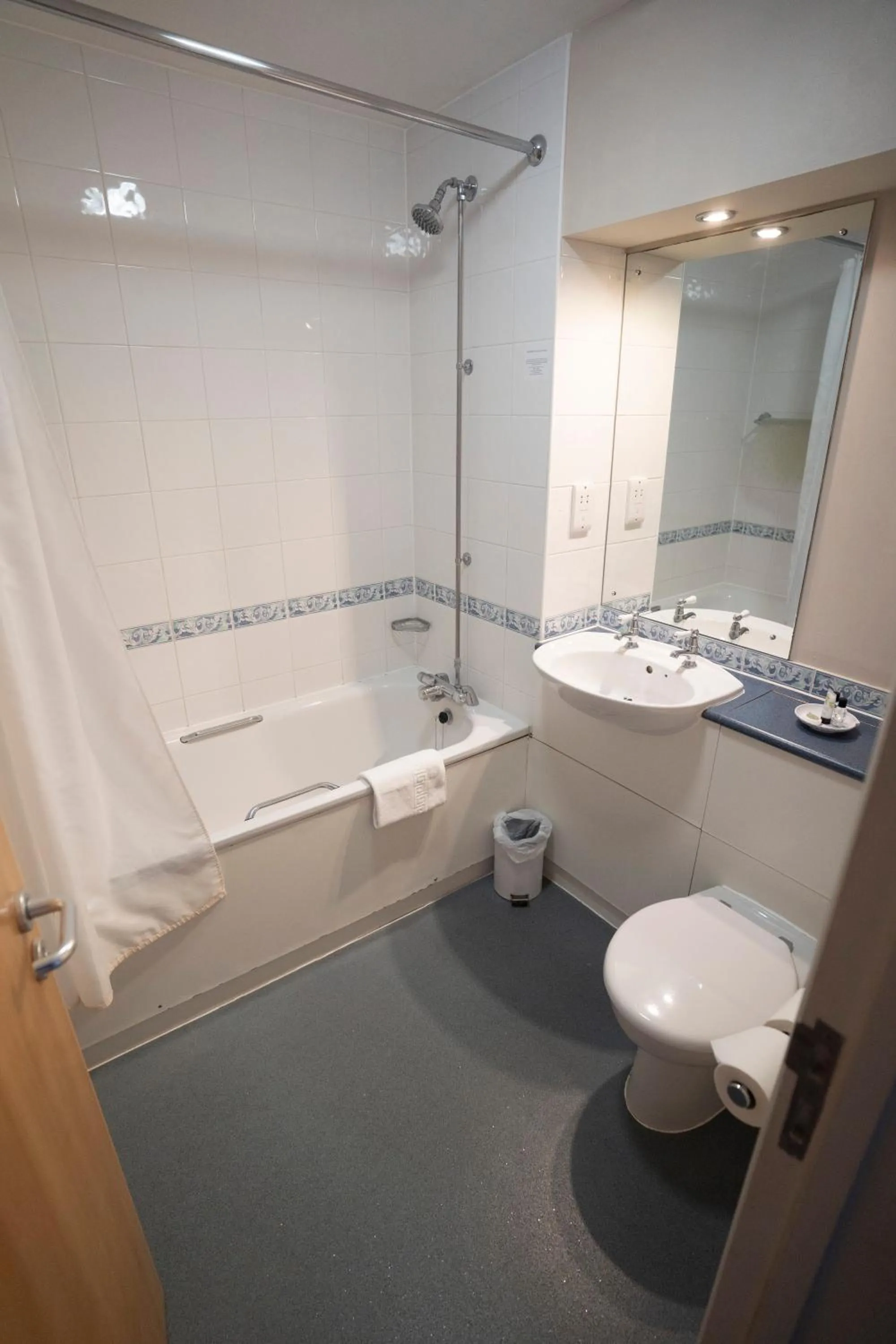 Superior Double  in Sturdy`s Castle - Historic Coaching Inn near Blenheim Palace, Oxfordshire