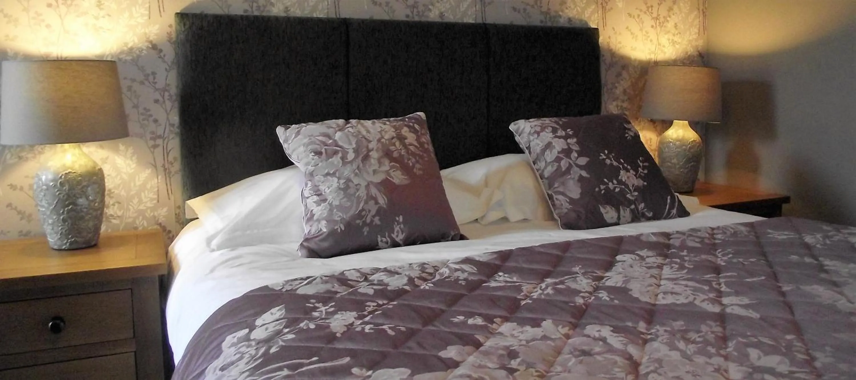 Twin Room in Sturdy`s Castle - Historic Coaching Inn near Blenheim Palace, Oxfordshire