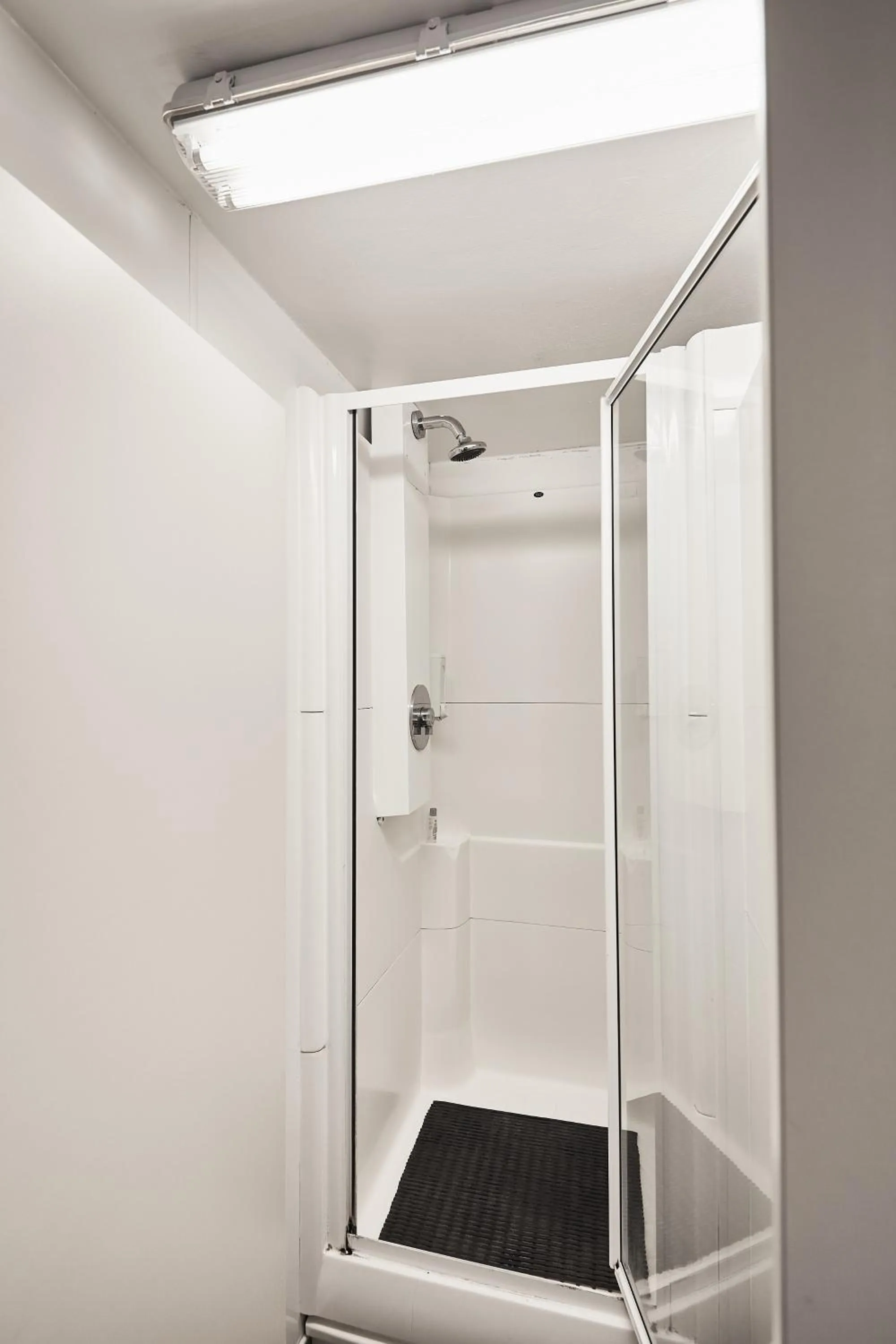 Bed in 4-Bed Mixed Dormitory Room with External Shared Bathroom in St Christopher's Inn London Bridge - The Inn