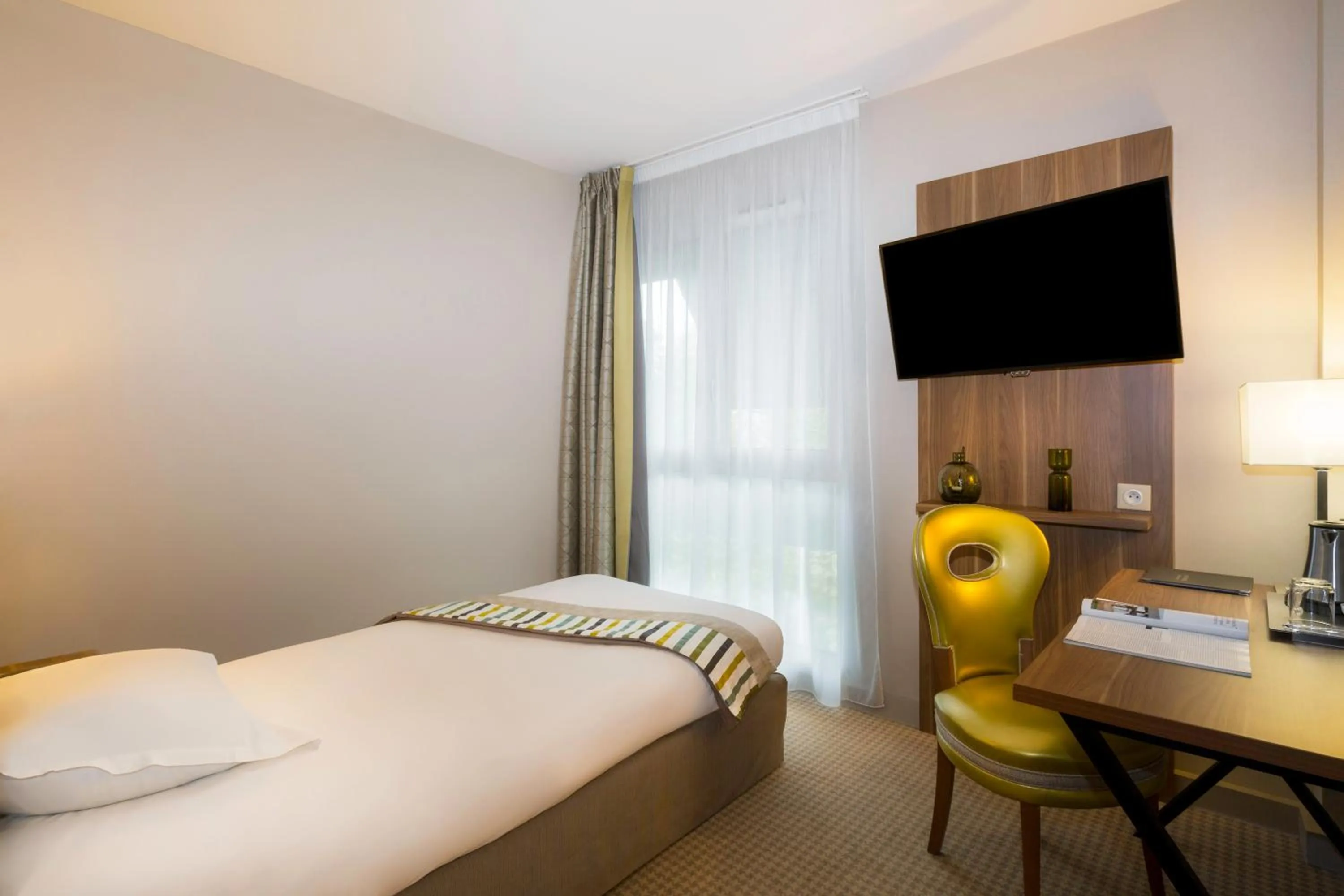 Standard Single Room in Best Western Plus Hotel Du Parc Chantilly