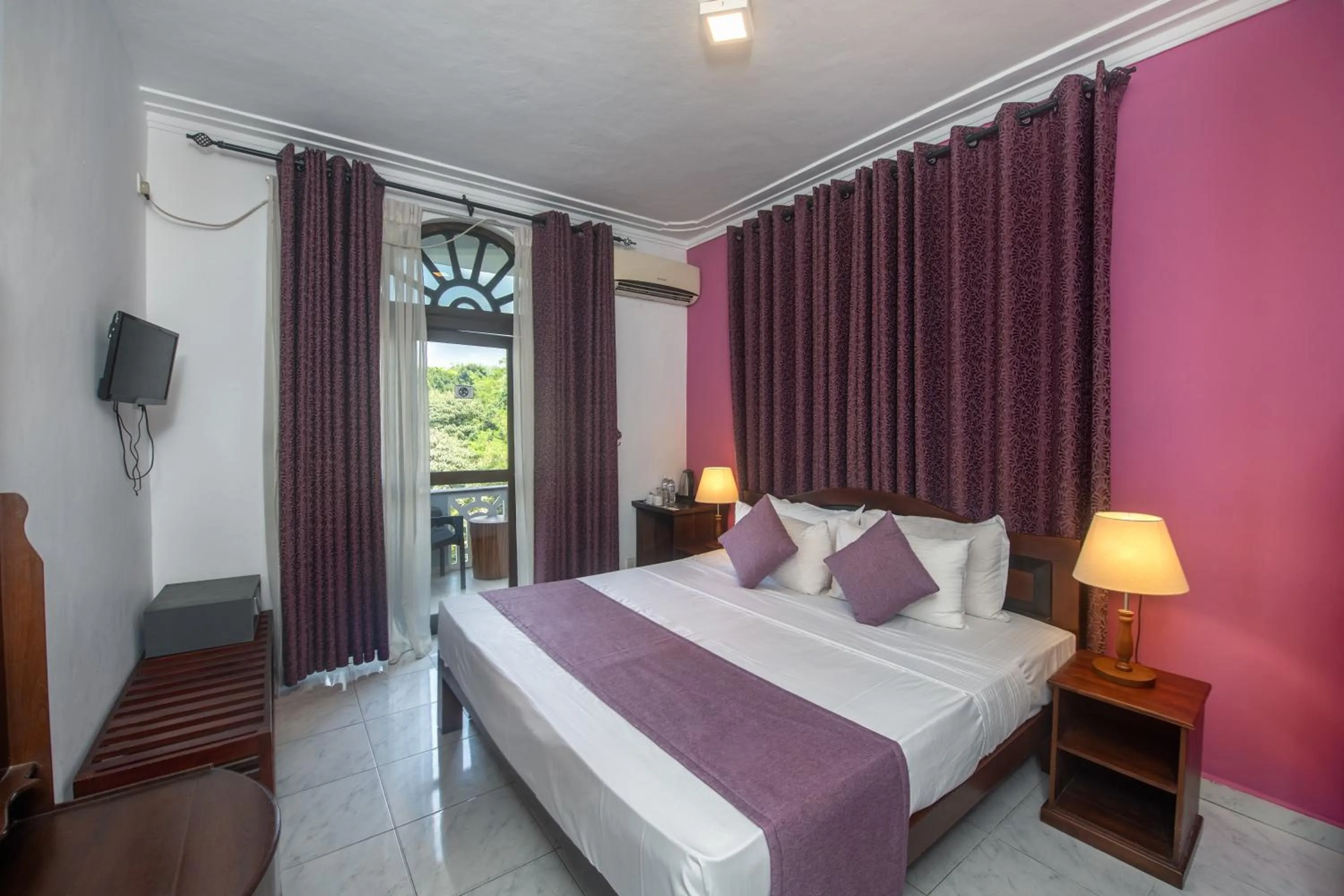 Double Room with Balcony in Ceyloni Lake Residency