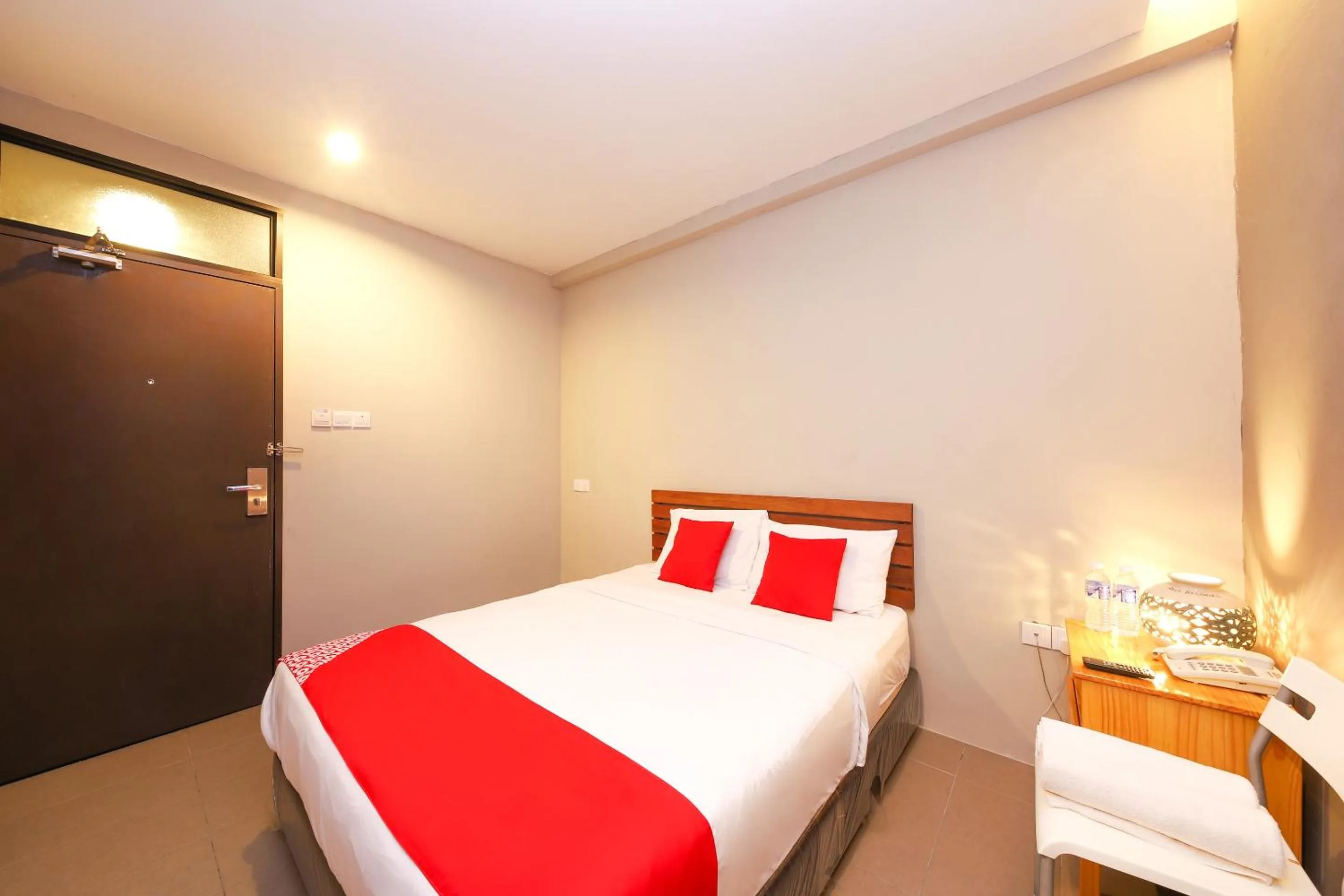 Deluxe Double Room in Hotel O Hills Residence