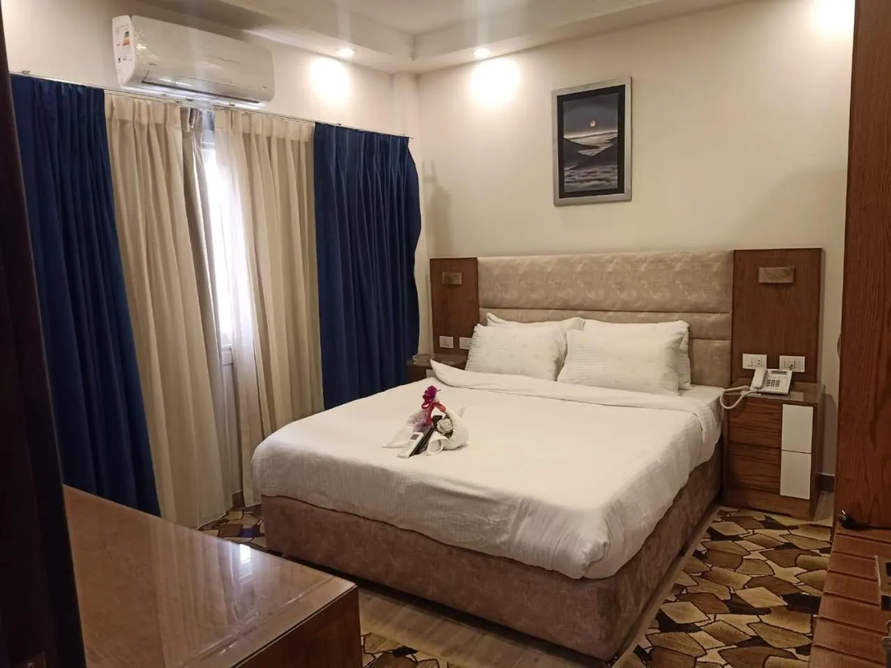 Budget Double Room in Jewel Al Nasr Hotel & Apartments