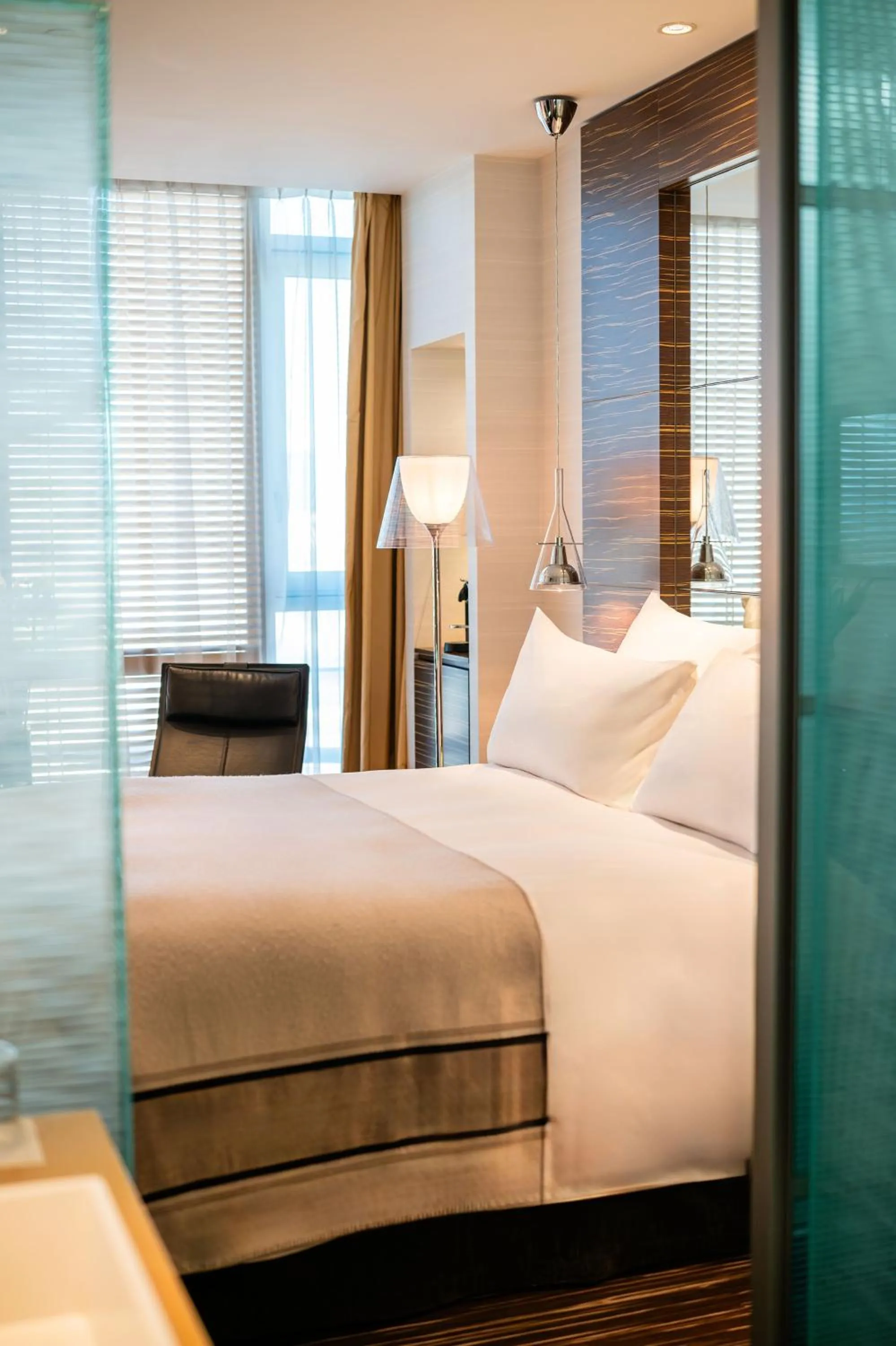 Deluxe Front Room in ROMEO Napoli