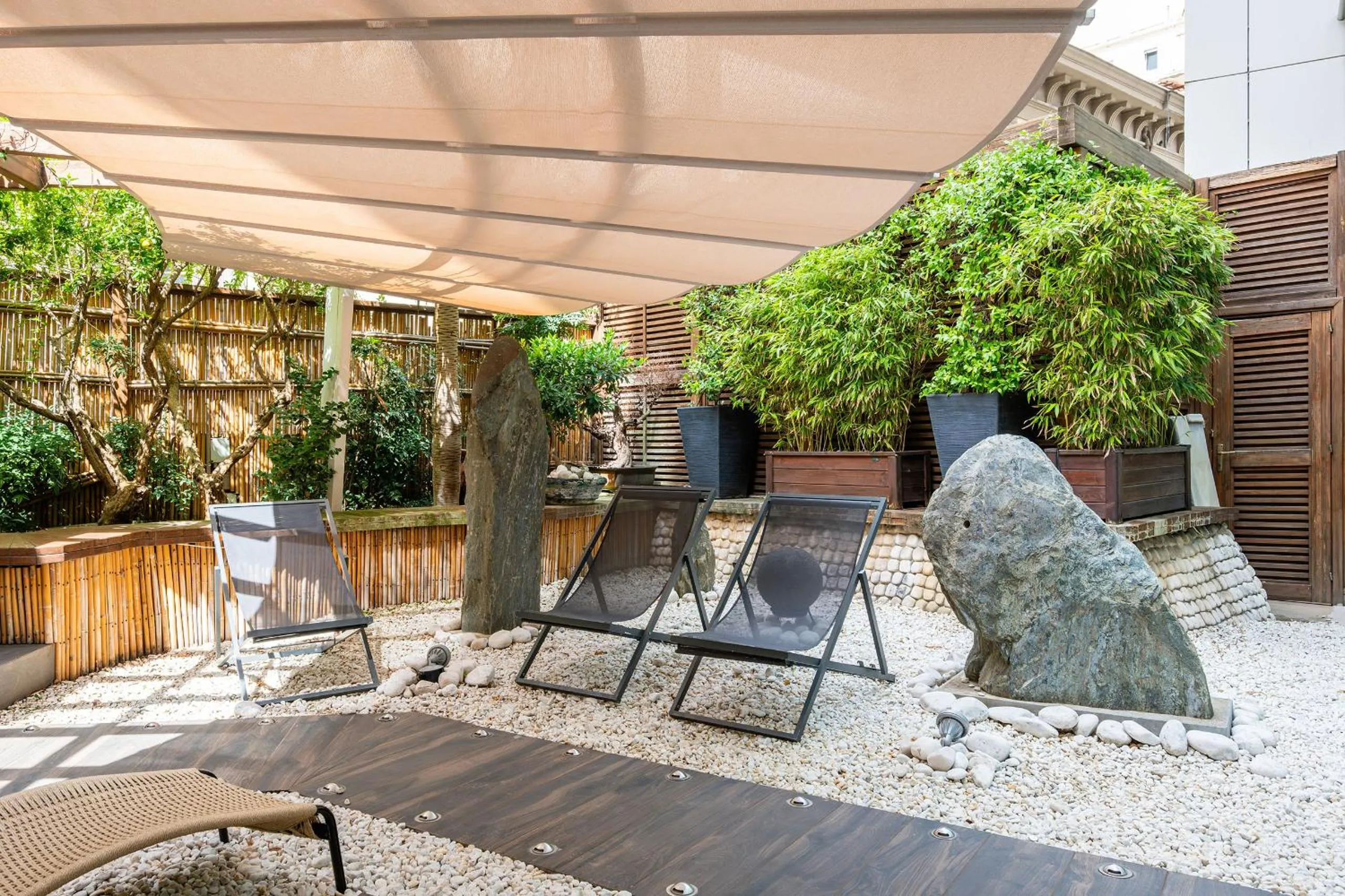 Suite with Zen Garden in ROMEO Napoli