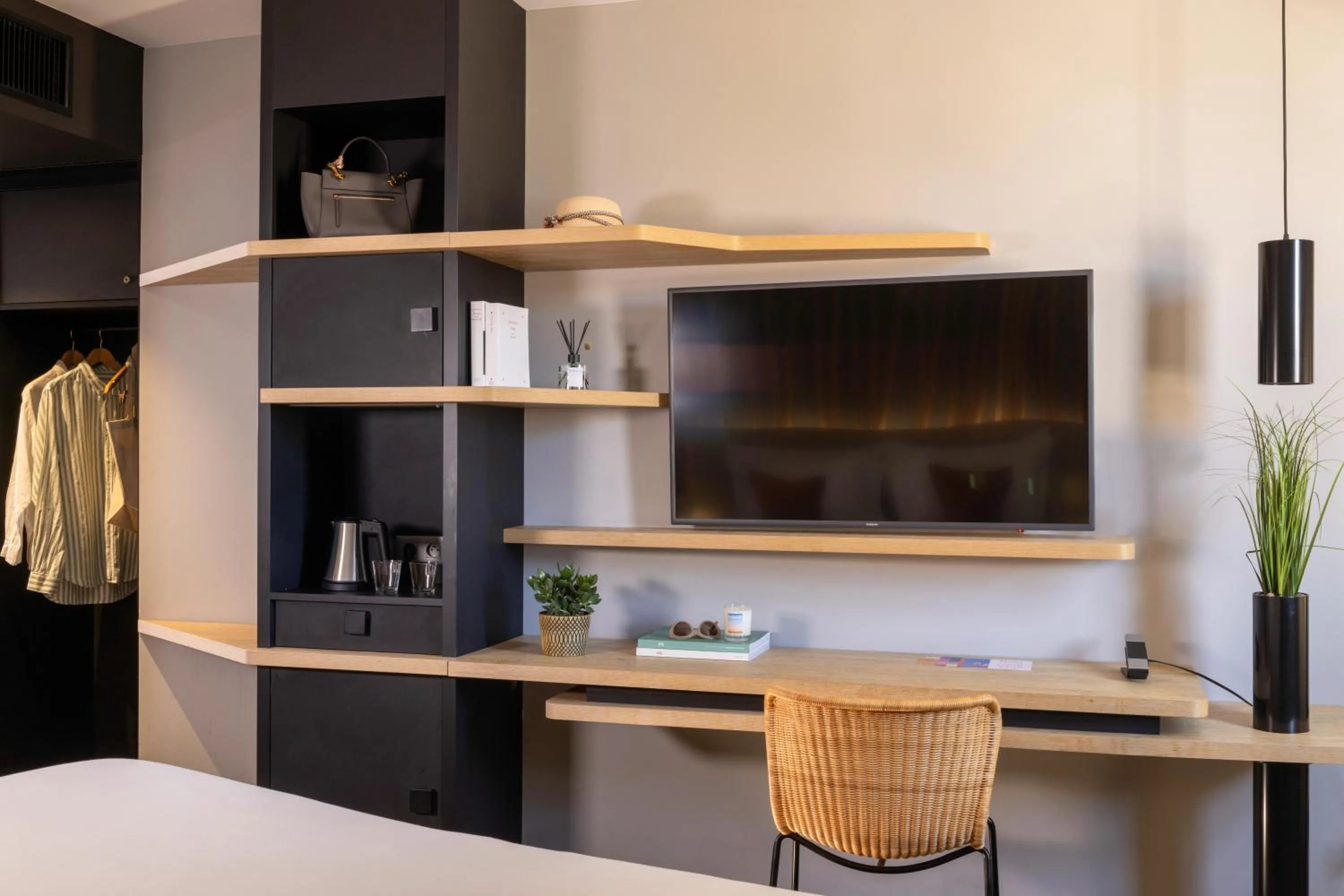 Superior King Room in Belaroïa Montpellier Centre Saint Roch