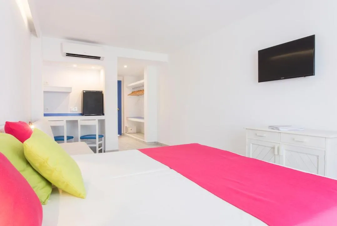 Single Room in Guya Wave Hotel