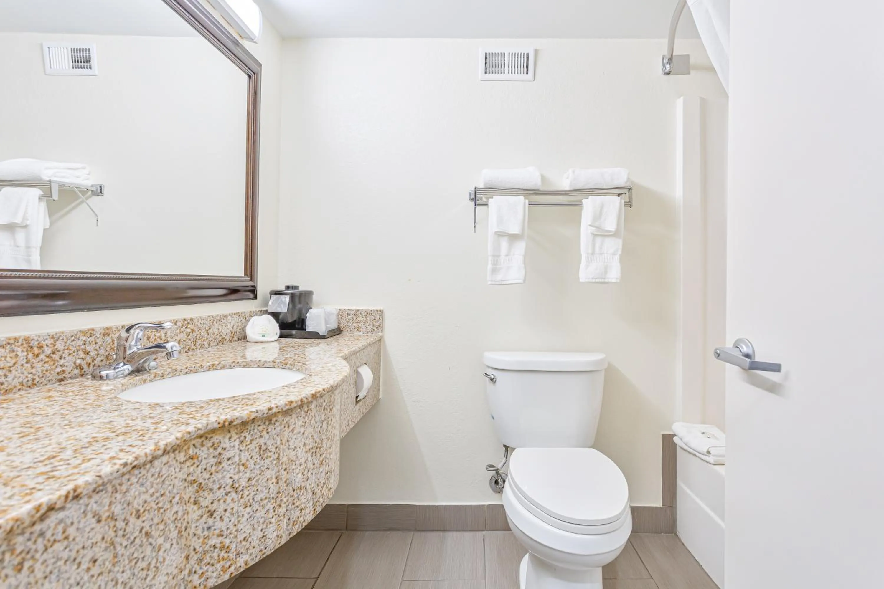 Double Room with Two Double Beds - Non-Smoking in Quality Inn Prattville I-65