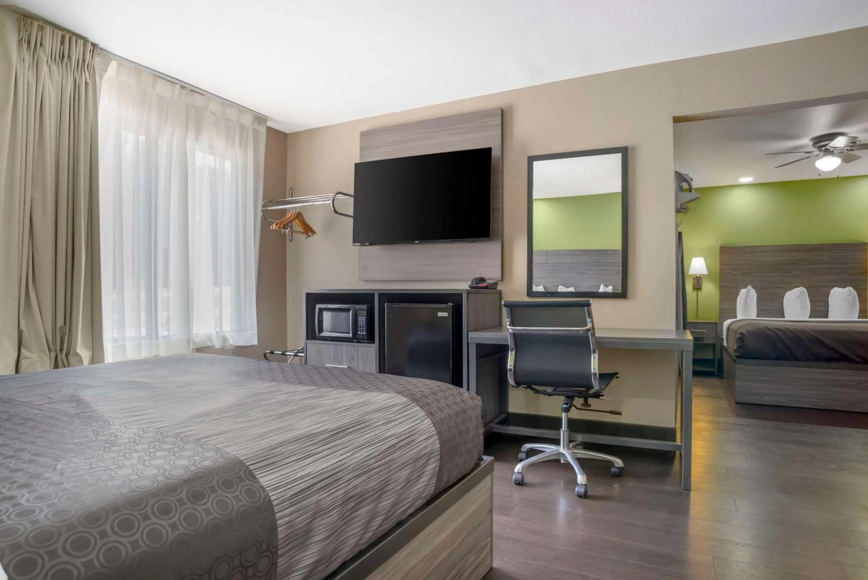 Queen Room with Two Queen Beds - Accessible/Non-Smoking  in Rodeway Inn Tuscaloosa near University