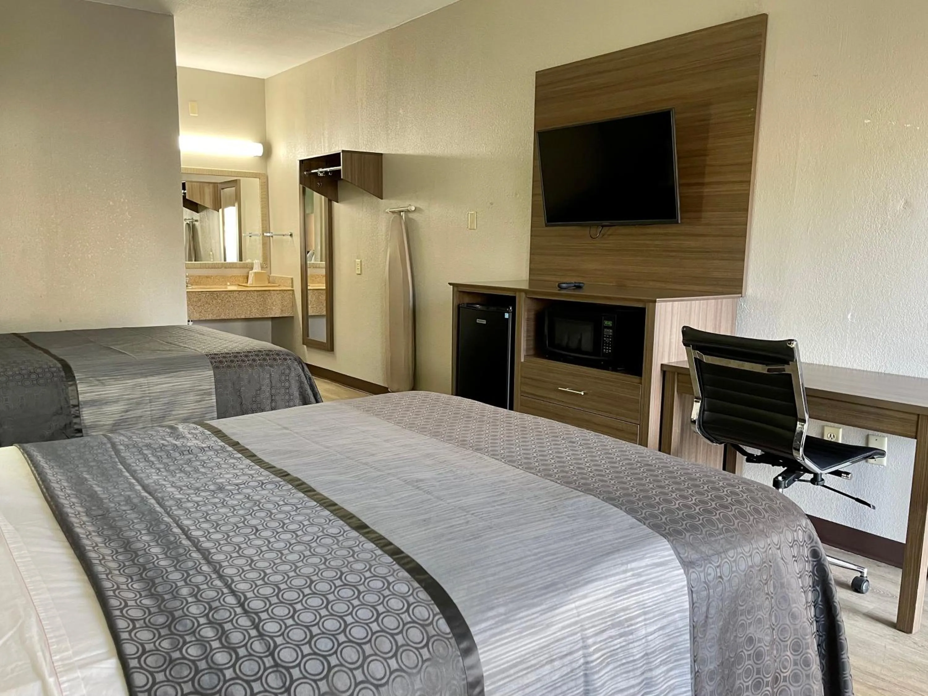 Double Suite with Two Double Beds - Non-Smoking in Fairview Inn & Suites Mobile