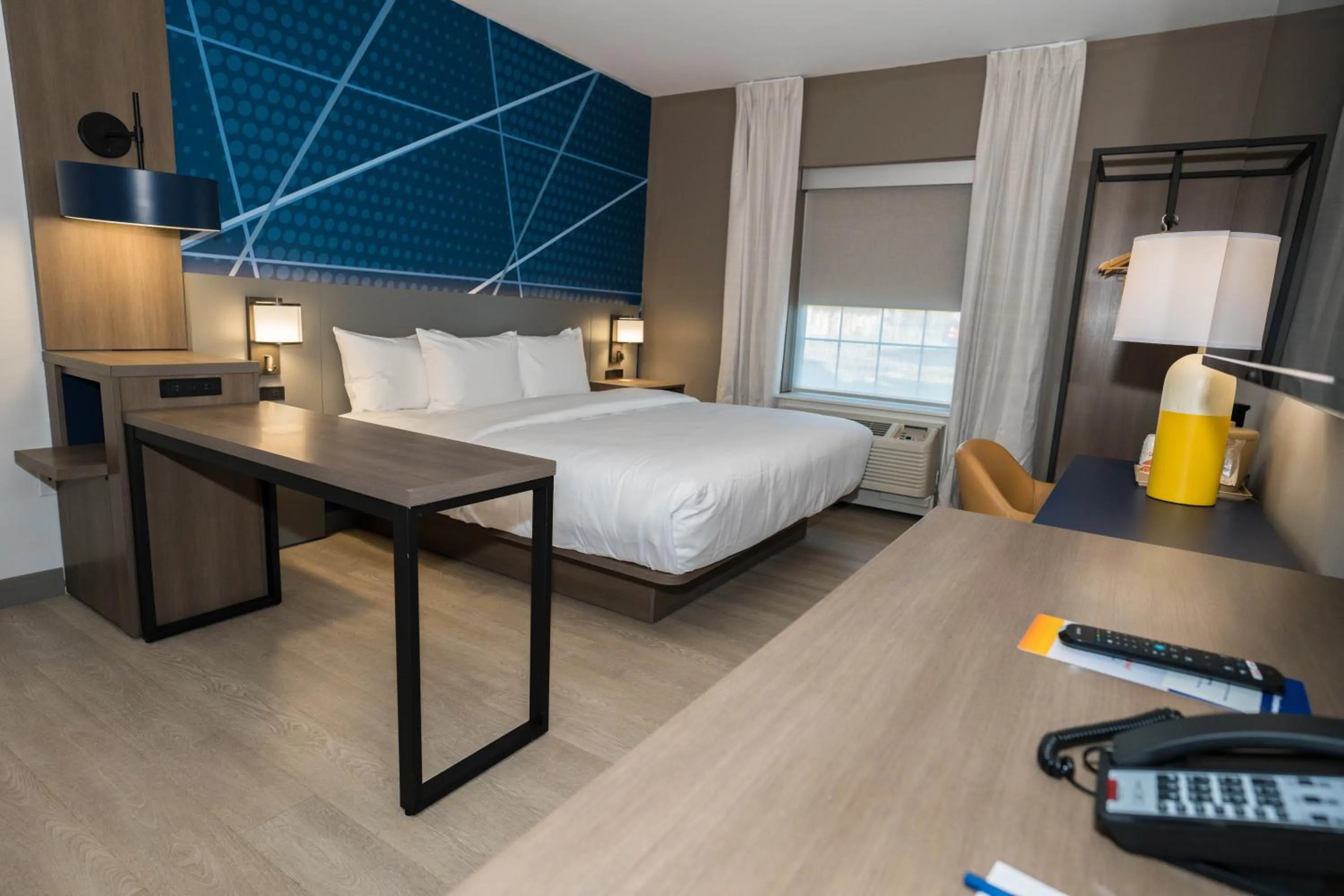 King Room - Accessible/Non Smoking in Comfort Inn & Suites River City Decatur