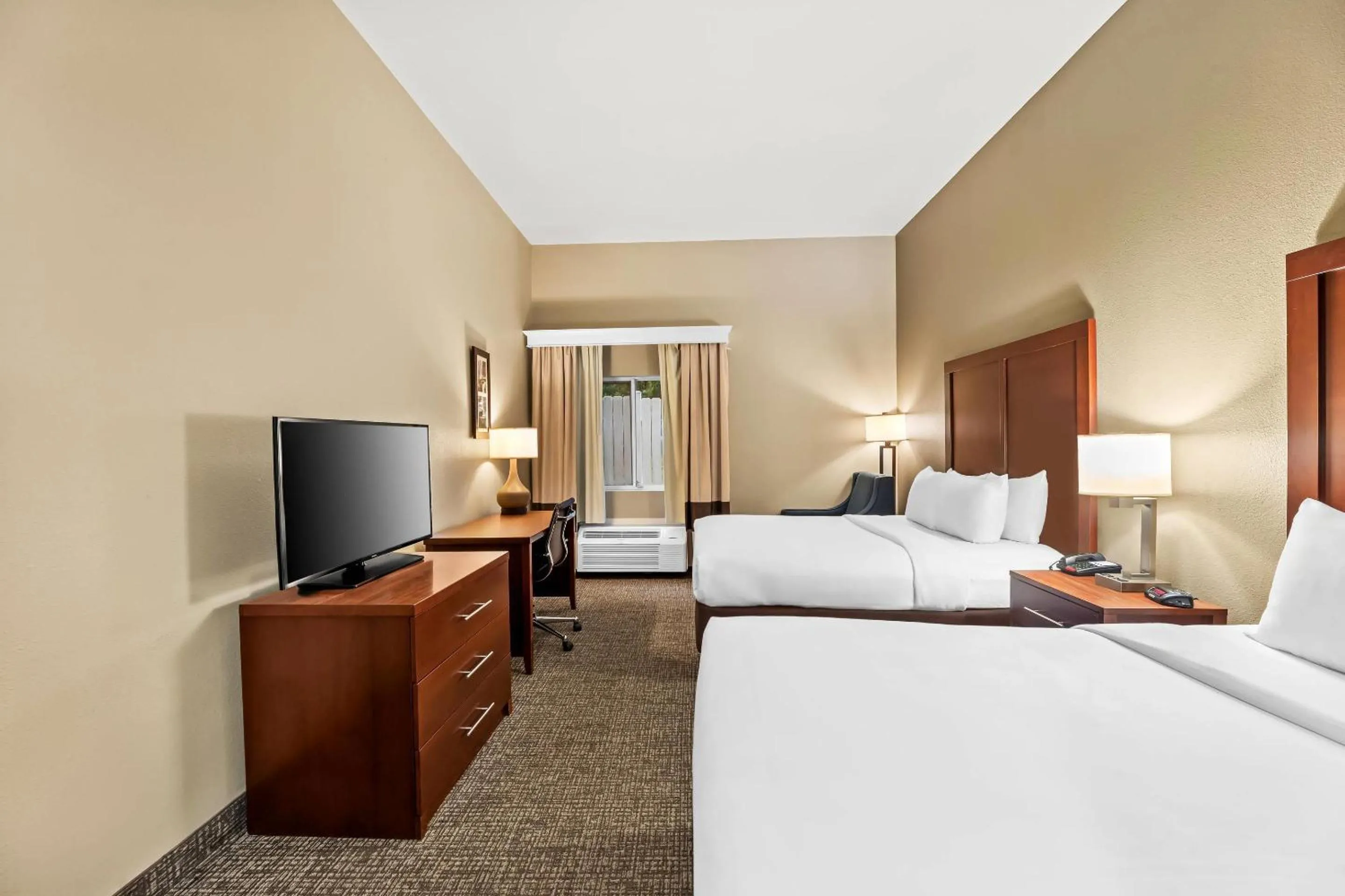 Queen Room with Two Queen Beds - Non-Smoking in Comfort Inn & Suites Tuscumbia-Muscle Shoals