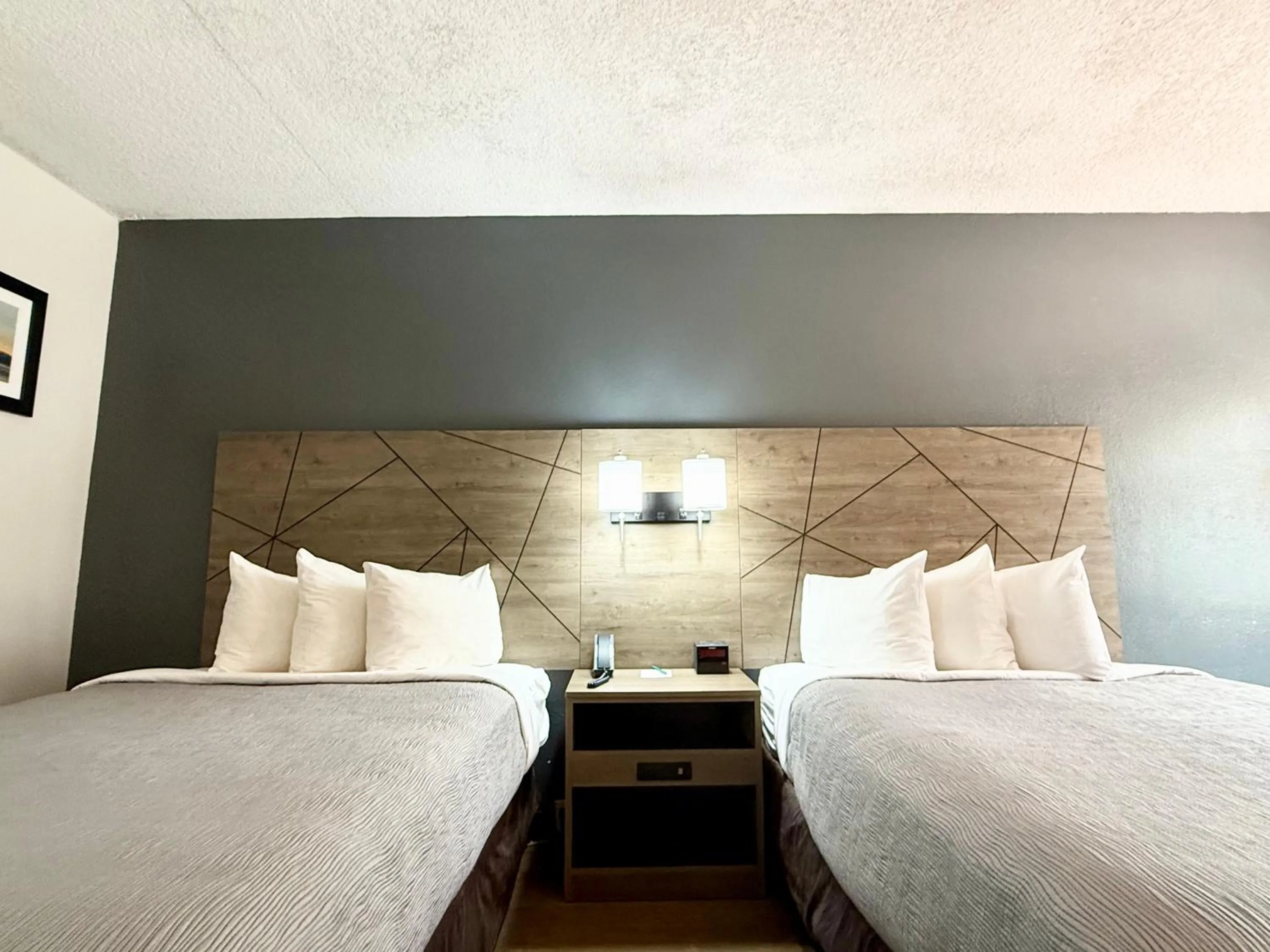 Standard Room J in Quality Inn & Suites Greenville I-65