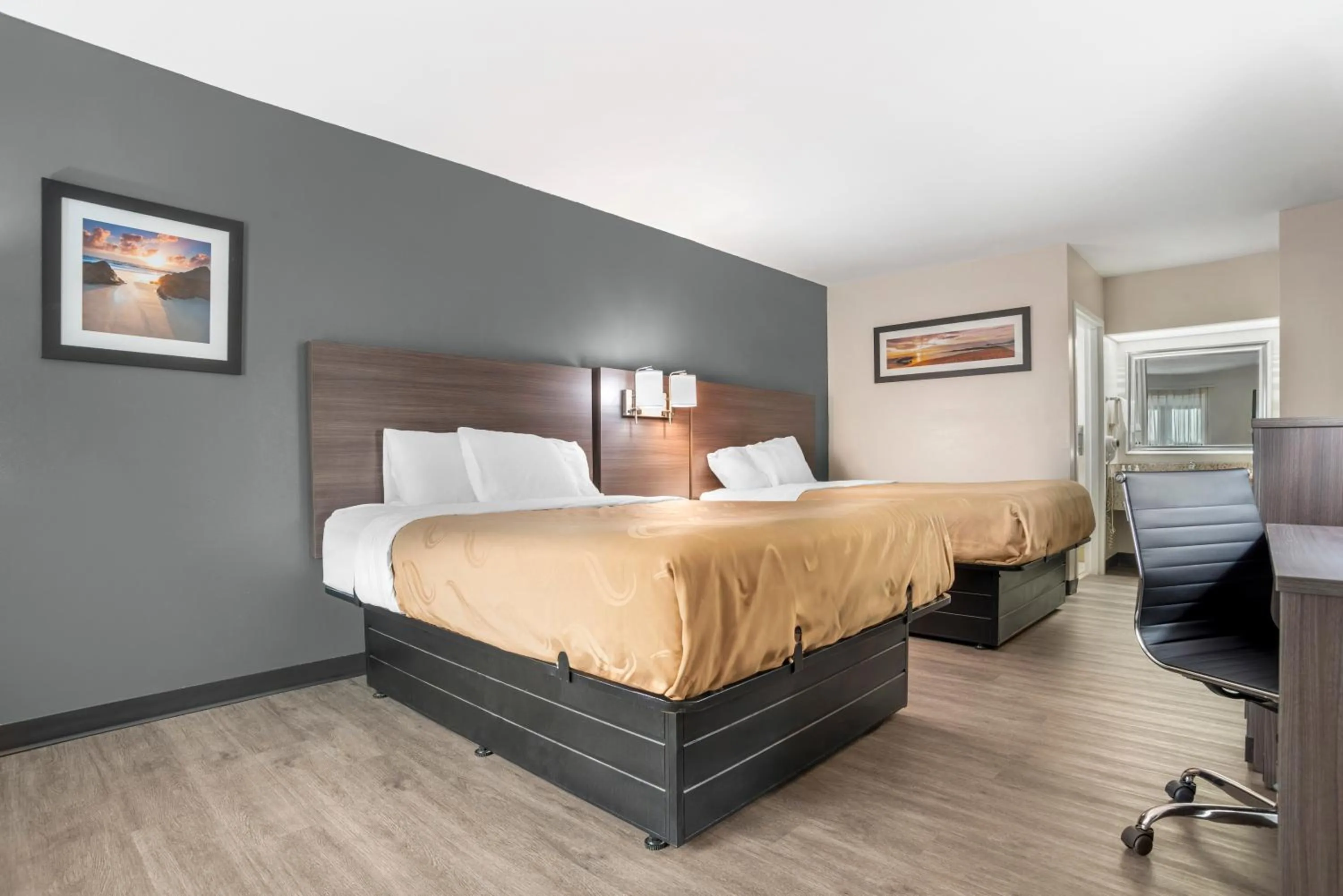 Queen Room with Two Queen Beds - Non-Smoking in Quality Inn