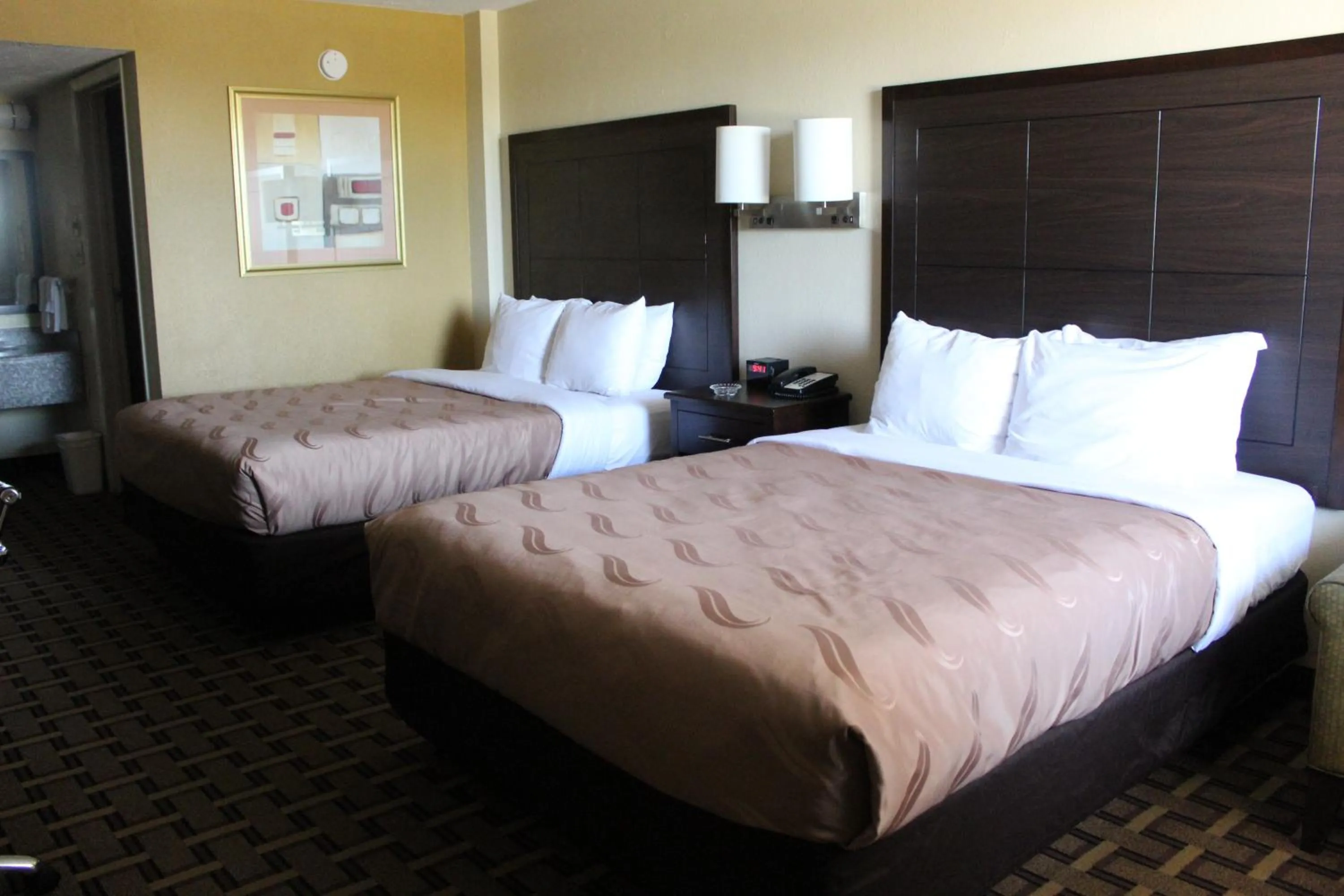 Queen Room with Two Queen Beds - Non-Smoking in Quality Inn Conway - Greenbrier