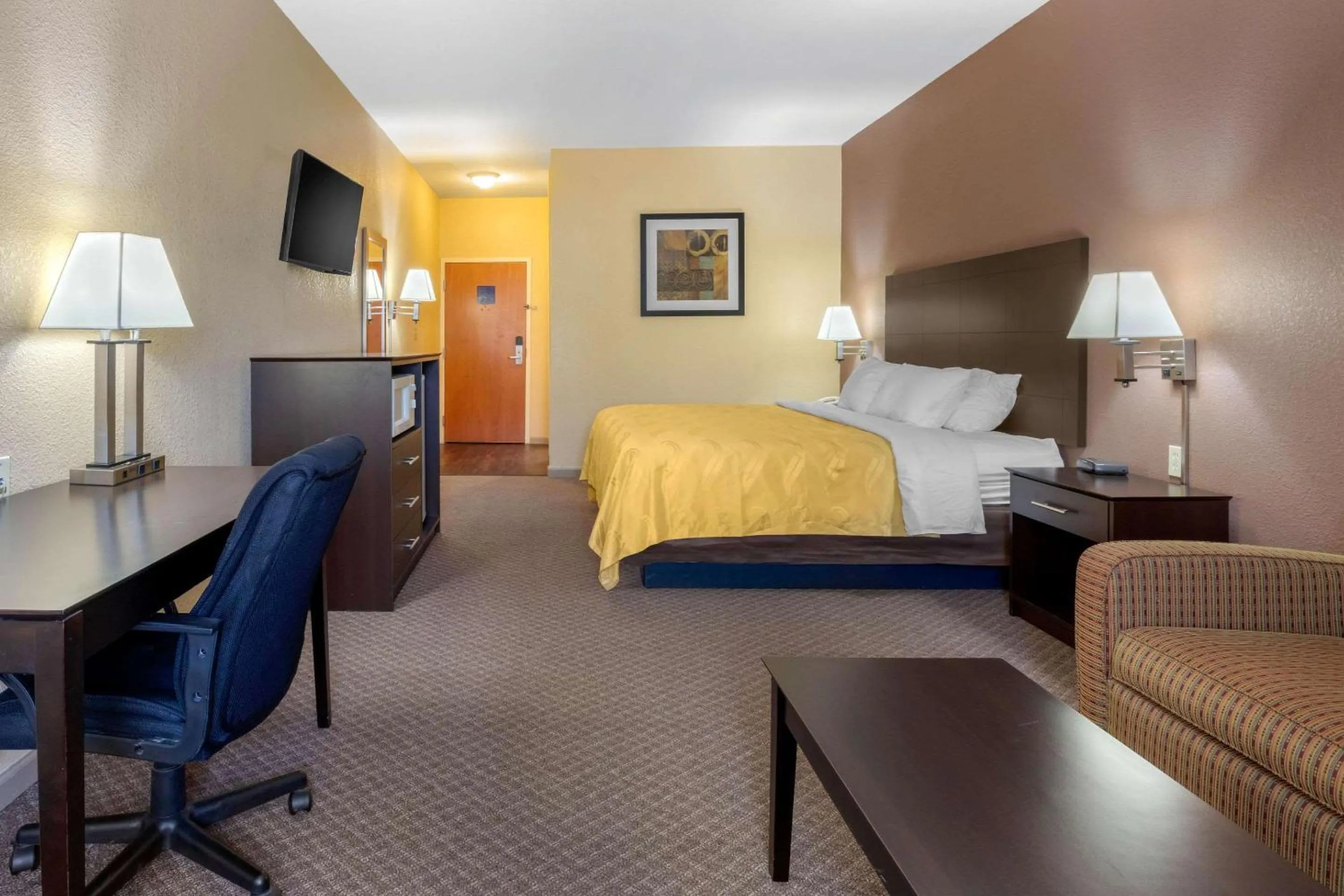 One Room Suite with Sofa - Non Smoking in Quality Inn West Memphis I-40