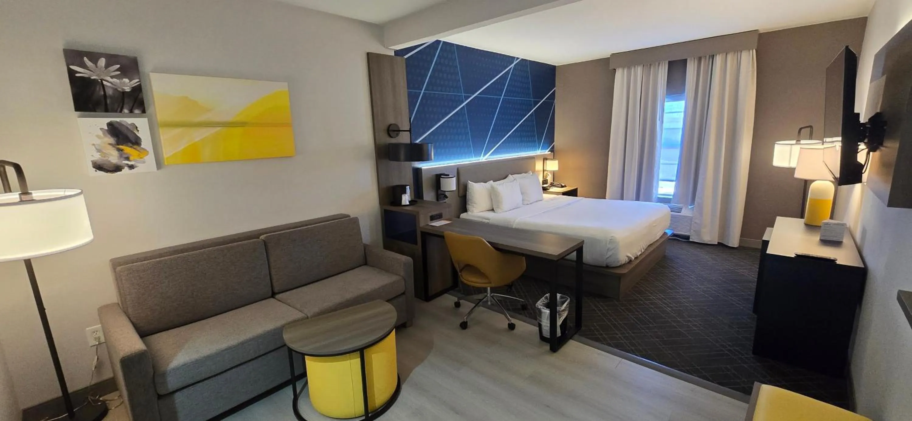 King Suite - Non-Smoking in Comfort Suites Conway