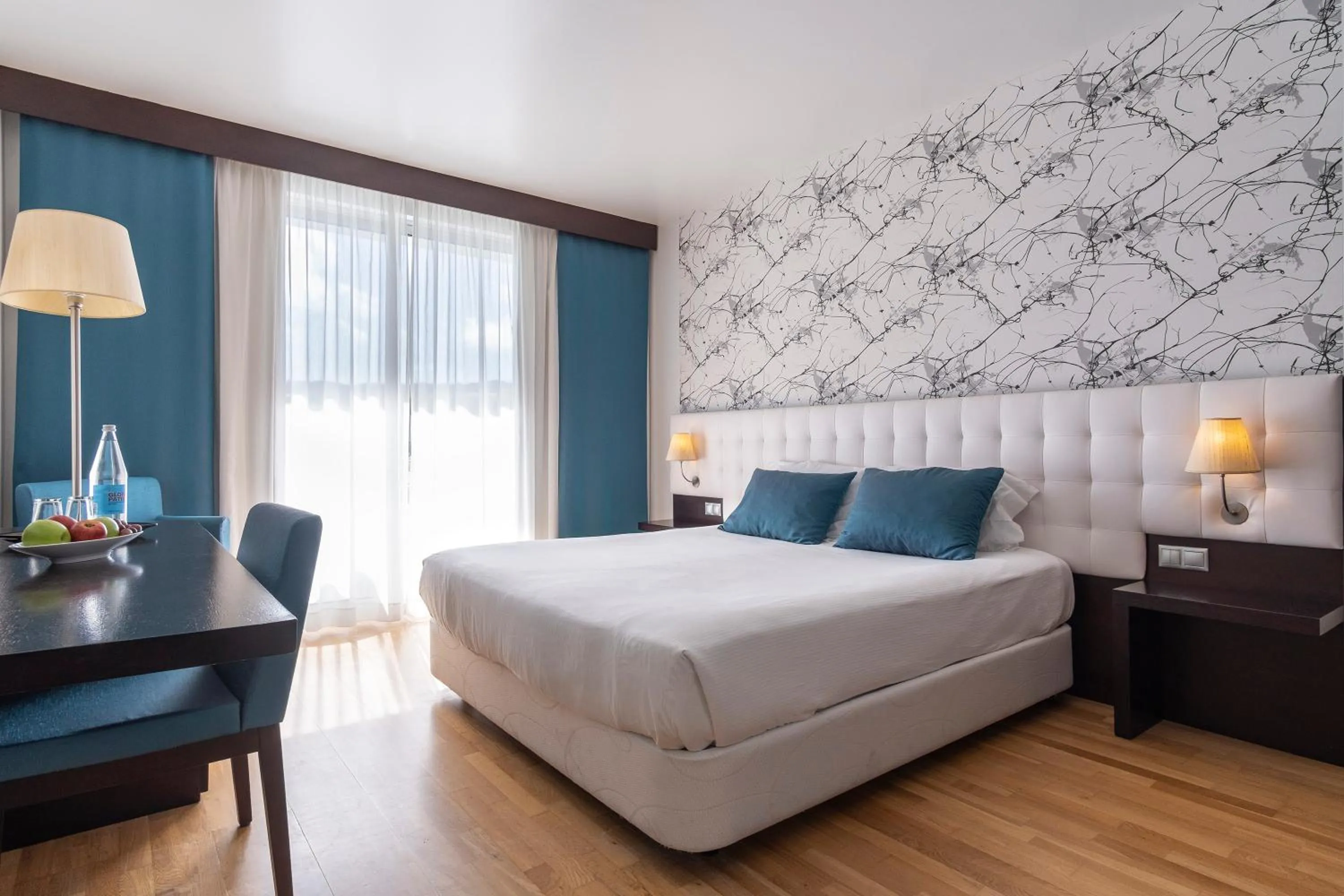 Double Room - single occupancy in Hotel Vale Do Navio