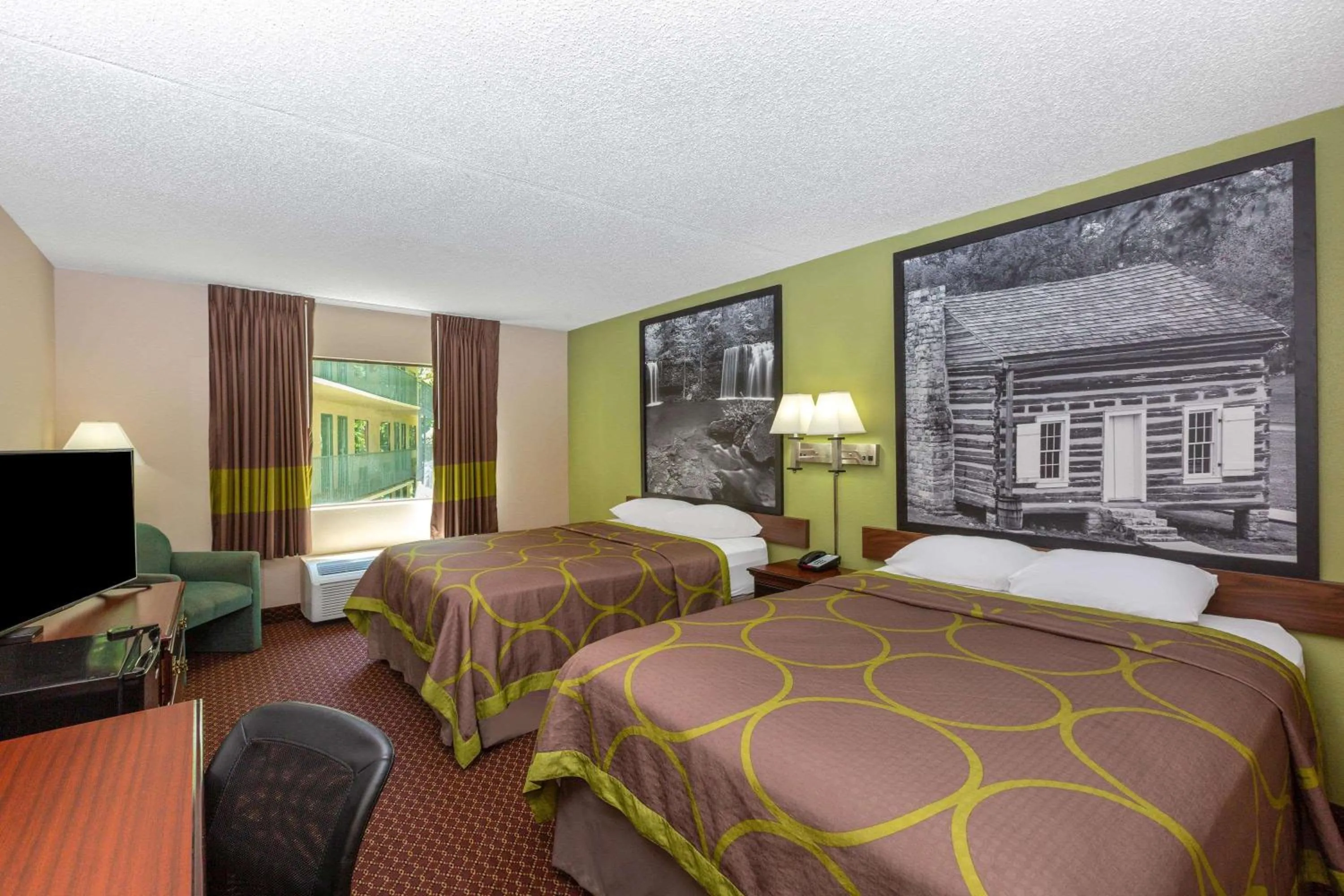 Queen Room with Two Queen Beds - Non-Smoking in Super 8 by Wyndham Eureka Springs
