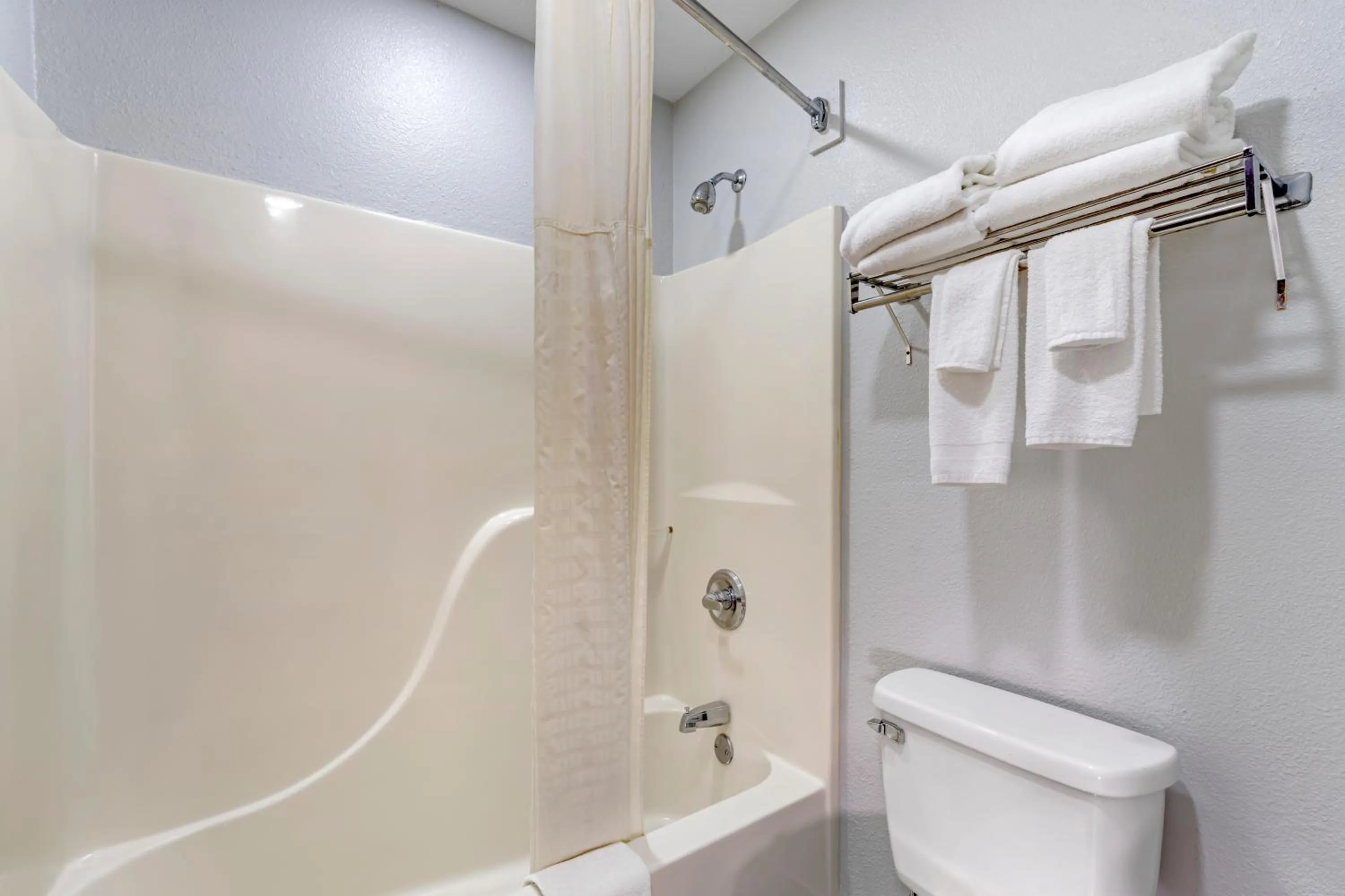 Queen Room with Two Queen Beds - Non-Smoking in Quality Inn Siloam Springs West