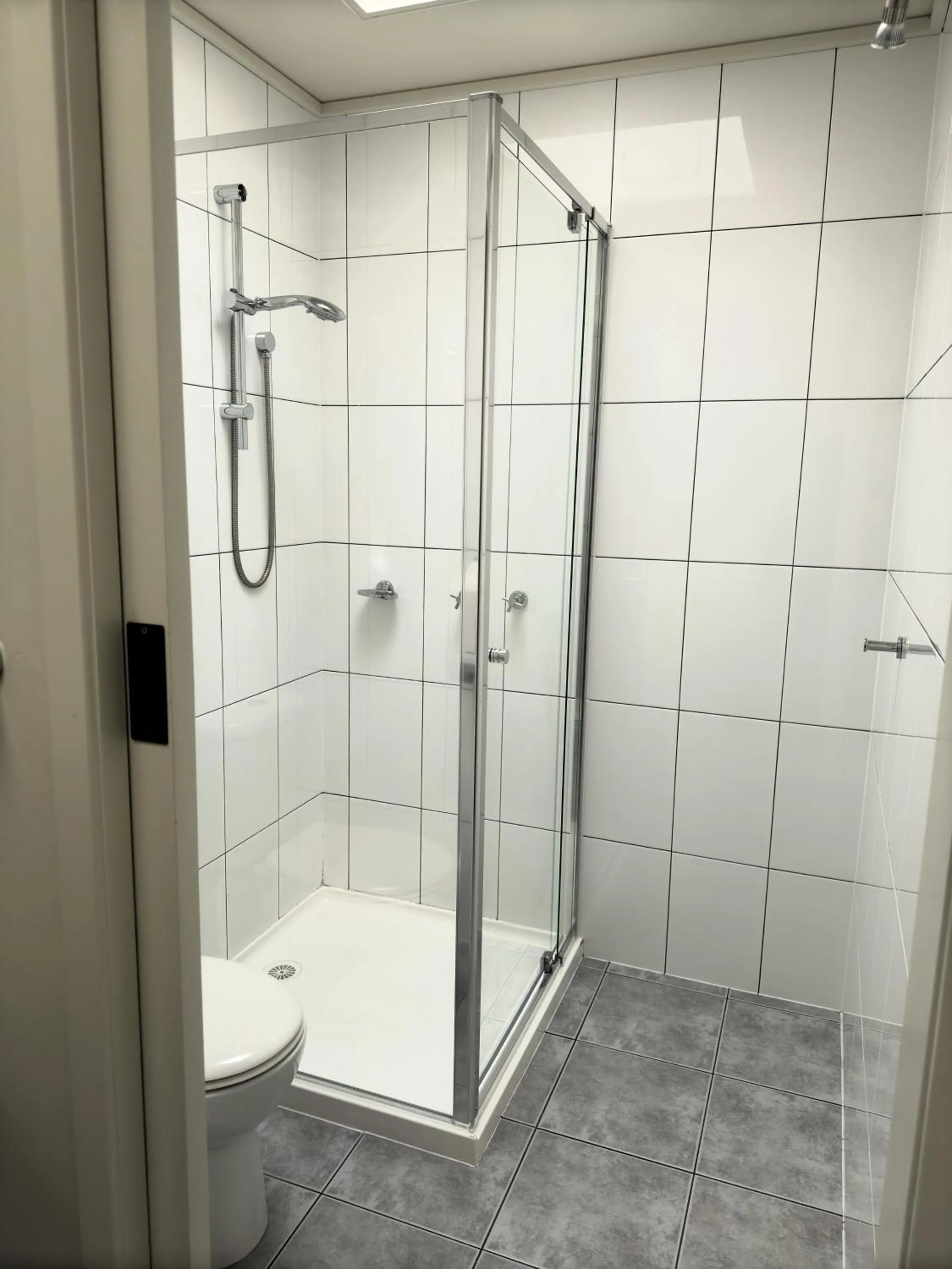 Superior Queen Room in Botanical Hamilton