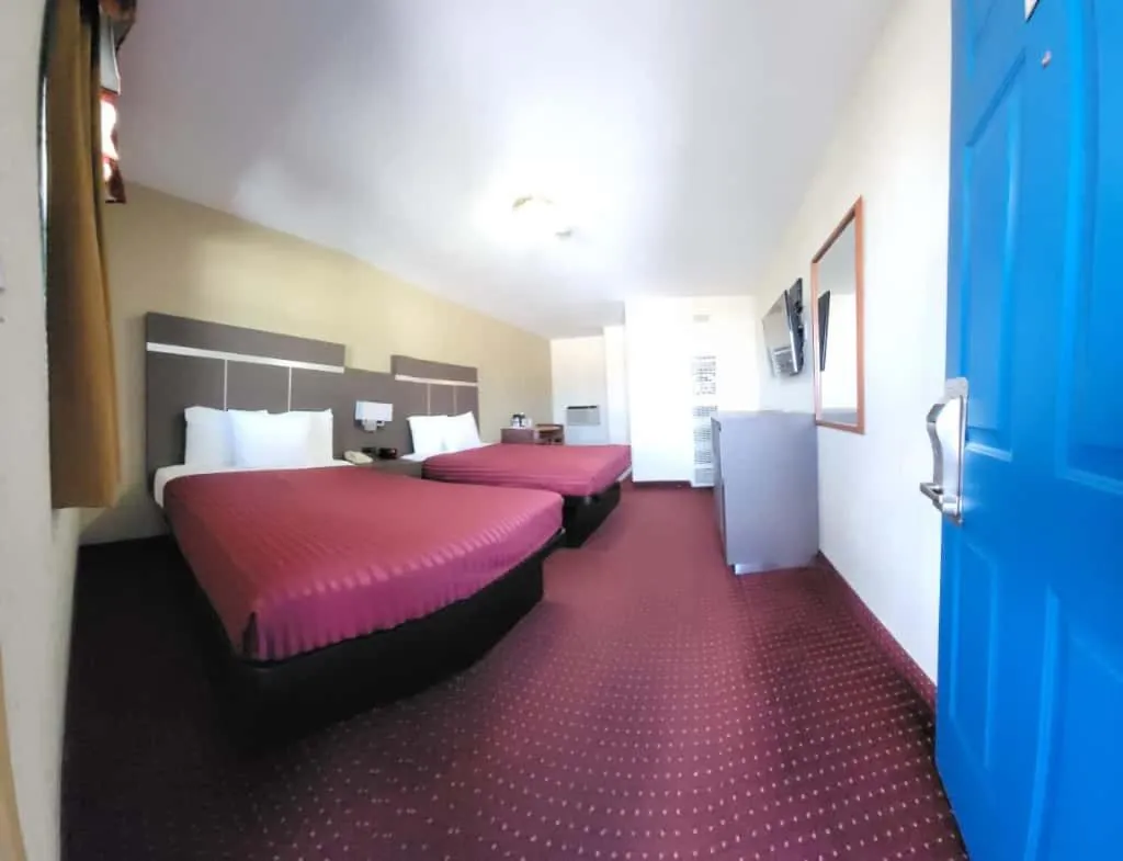 Queen Room with Two Queen Beds - Non-Smoking in Americas Best Value Inn-Williams/Grand Canyon