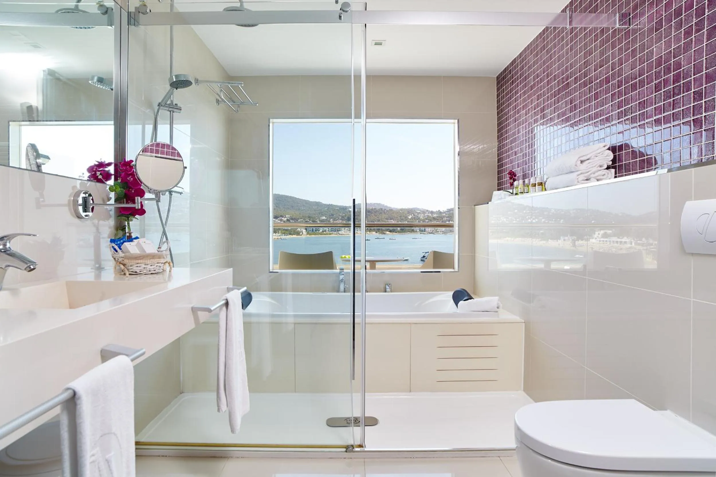 Queen Suite with Sea View in Hotel Argos Ibiza