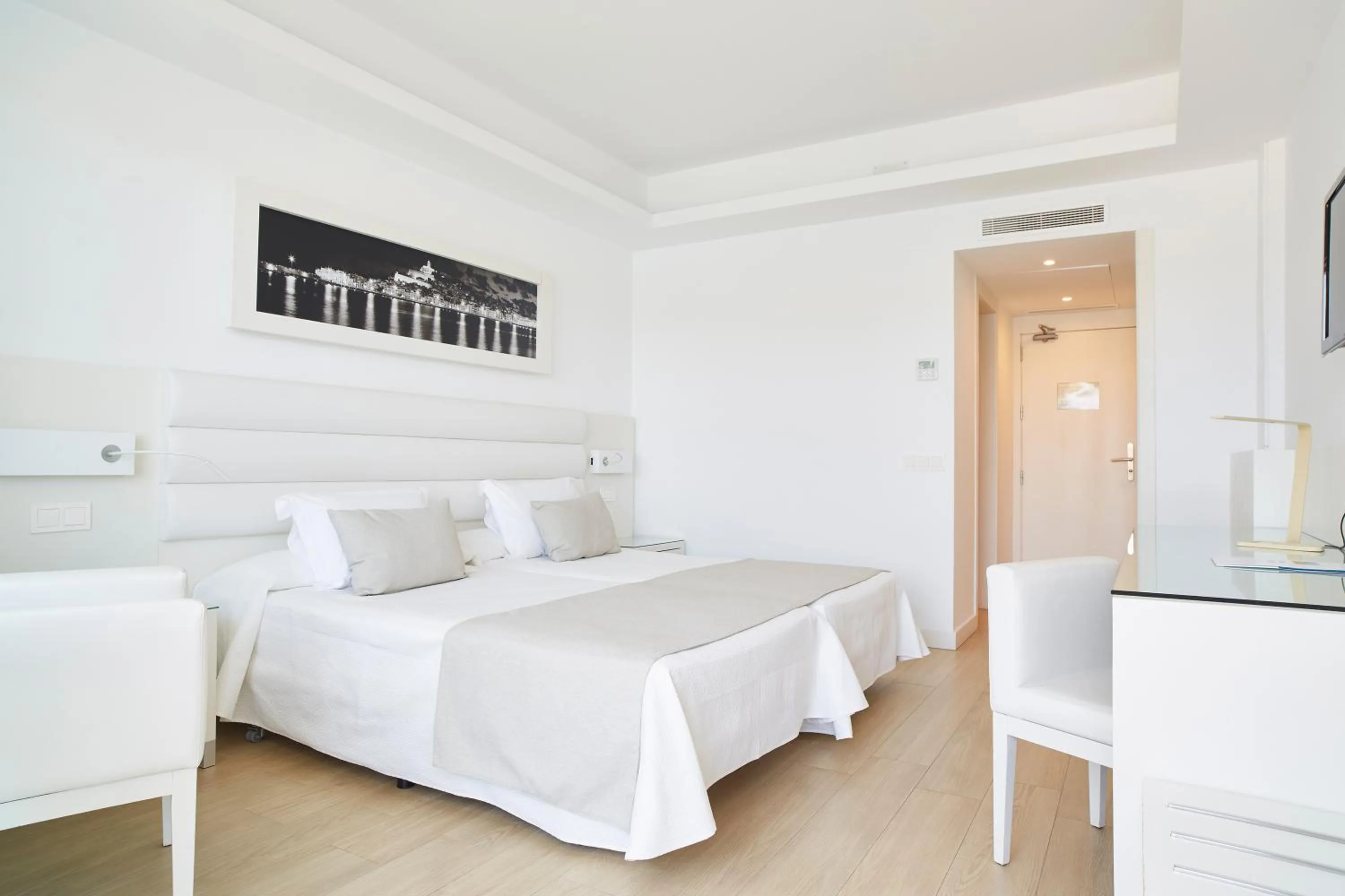 Double or Twin Room with Street View in Hotel Argos Ibiza