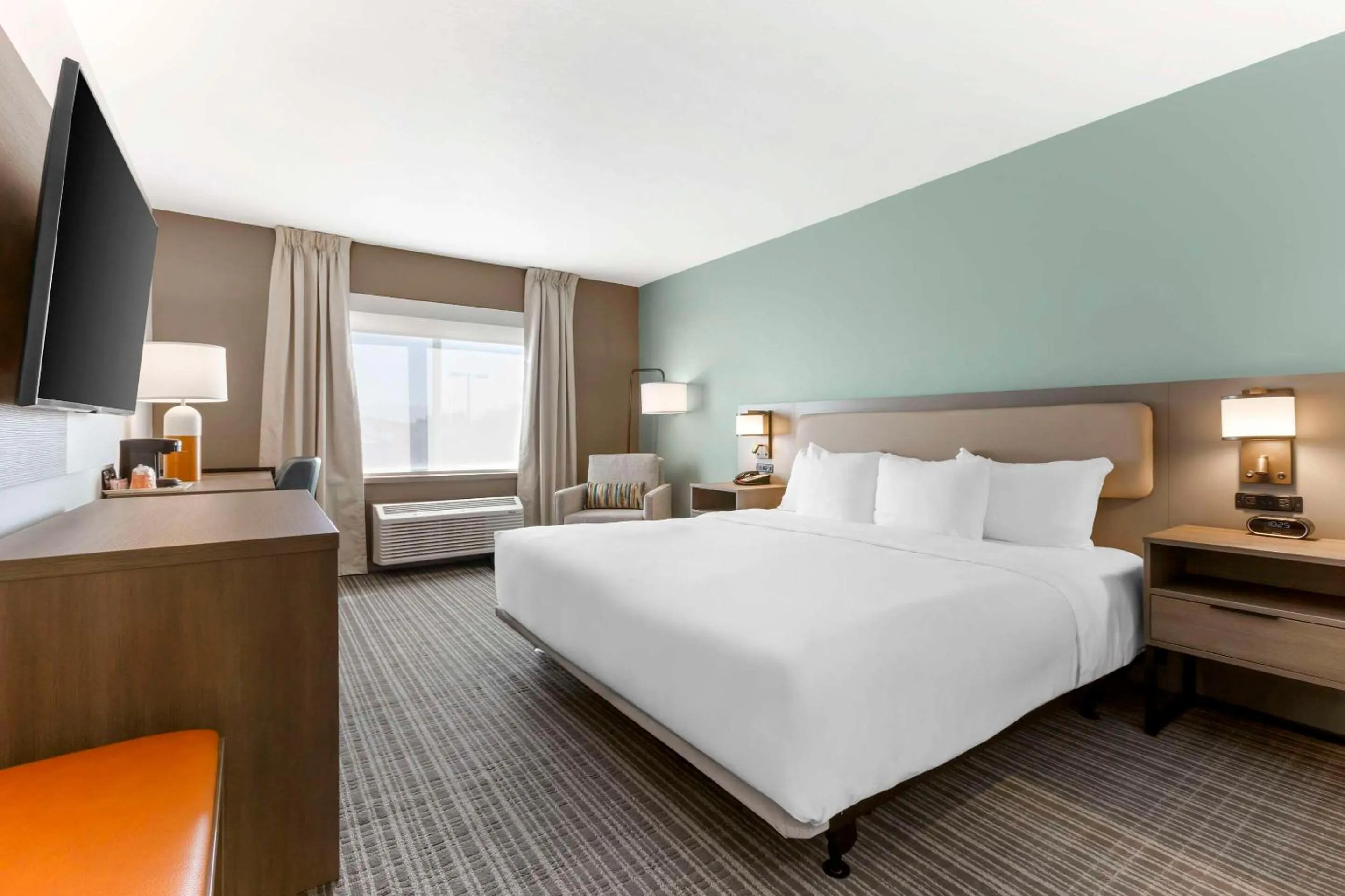 King Suite - Accessible/Non-Smoking in Comfort Suites at Tucson Mall