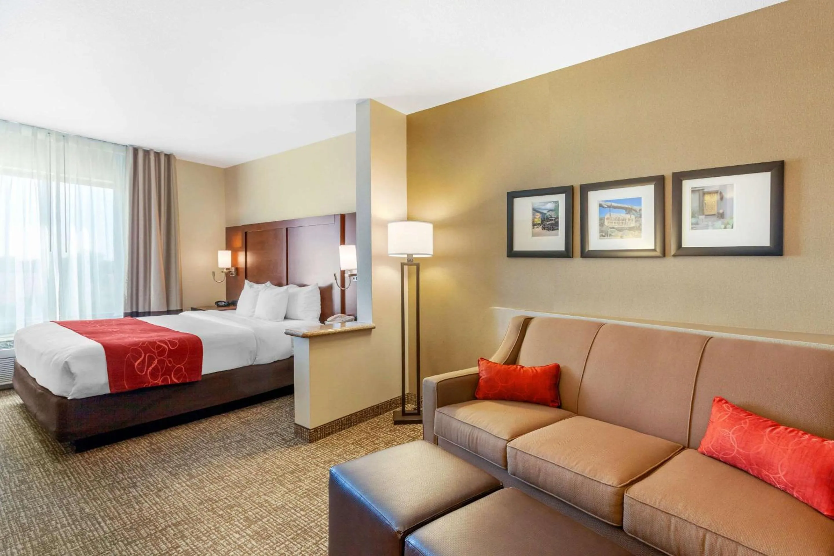 King Suite with Hands Rails Bathroom - Accessible/Non-Smoking in Comfort Suites Glendale - State Farm Stadium Area