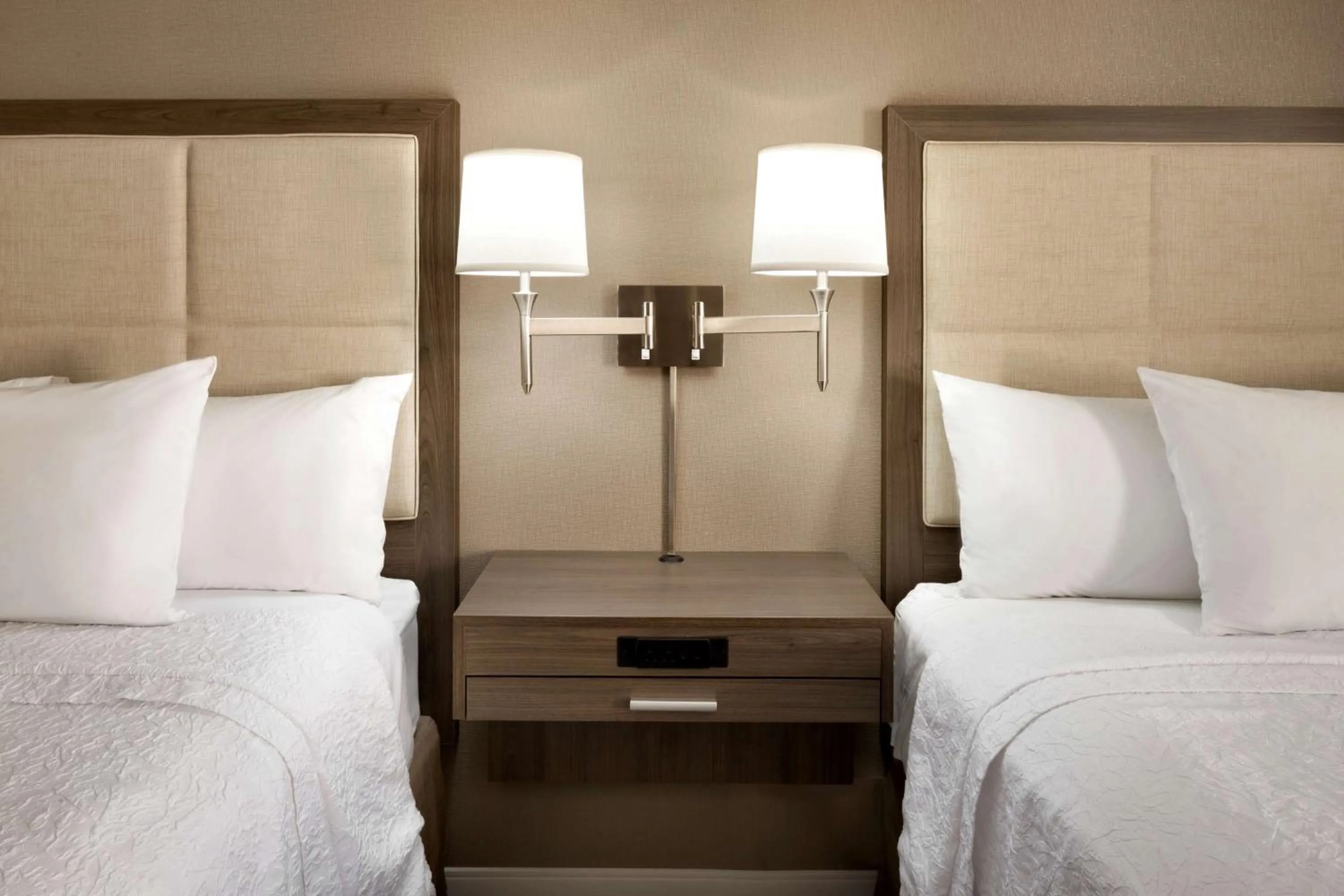 Queen Room with Two Queen Beds (4 Adults) in Hampton Inn Philadelphia/Mt. Laurel