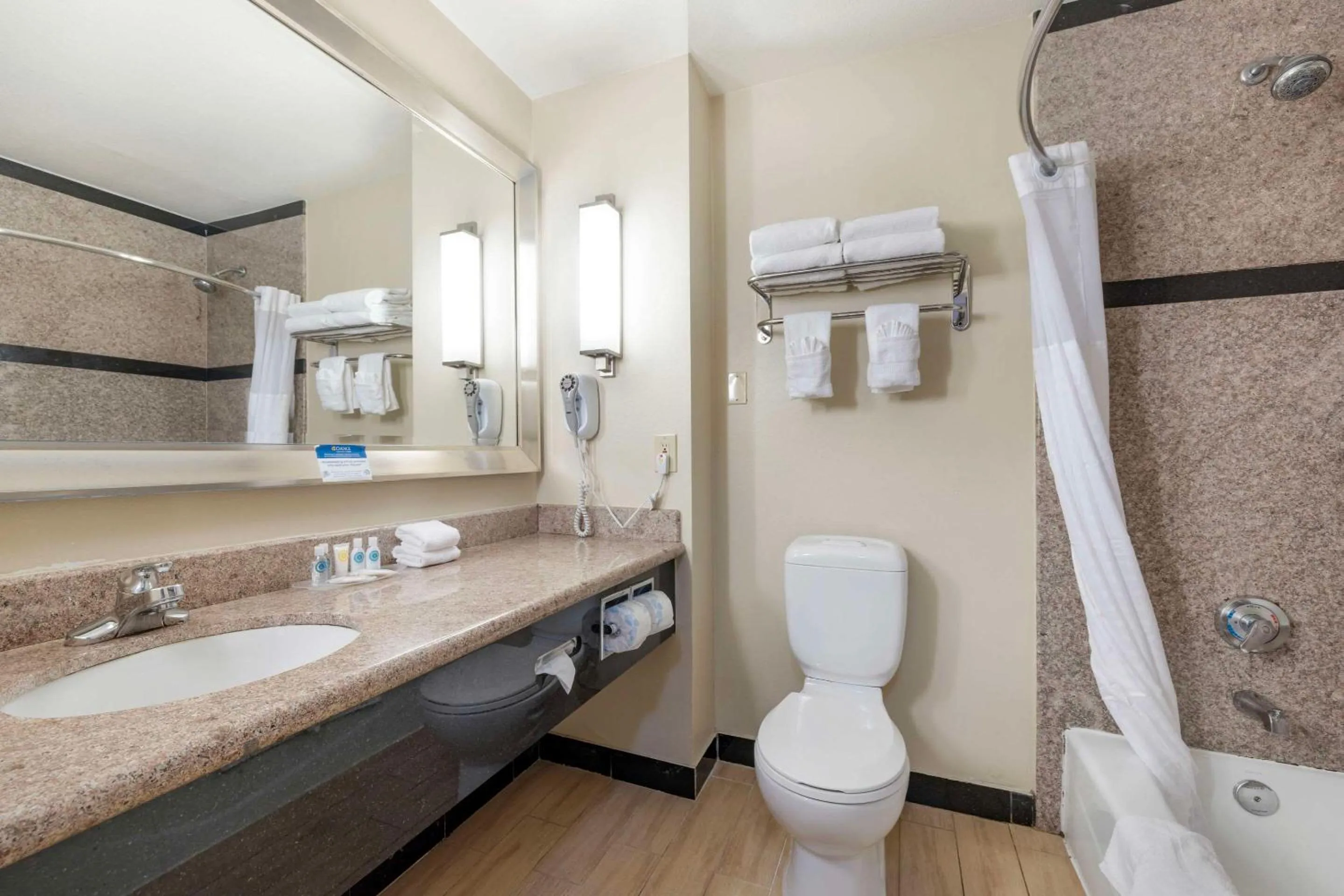 Junior Suite, 2 Queen Beds, Sofa Bed, Non Smoking in Comfort Suites Oceanside Camp Pendleton Area