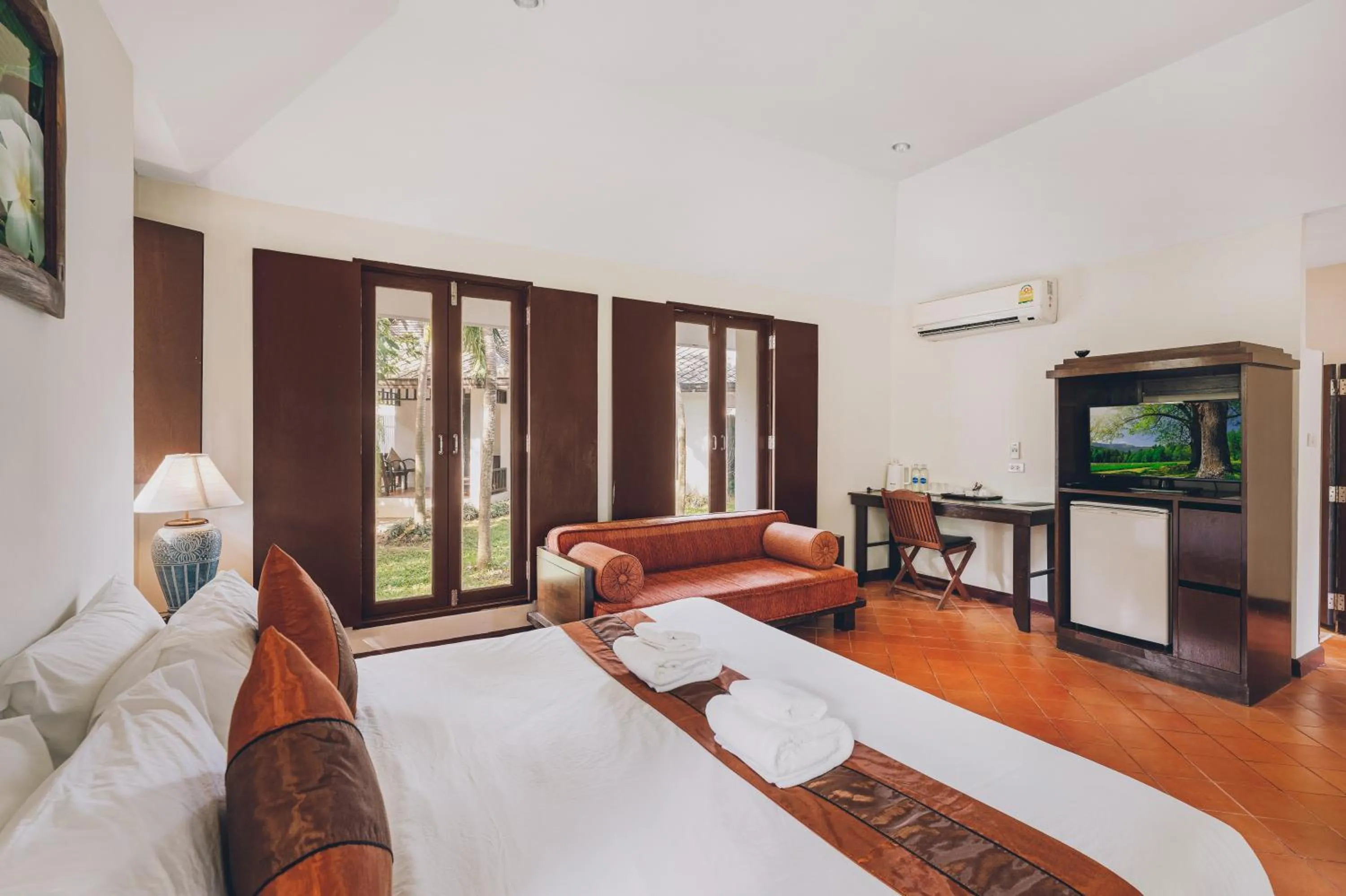 Deluxe Villa in The Hive Hotel