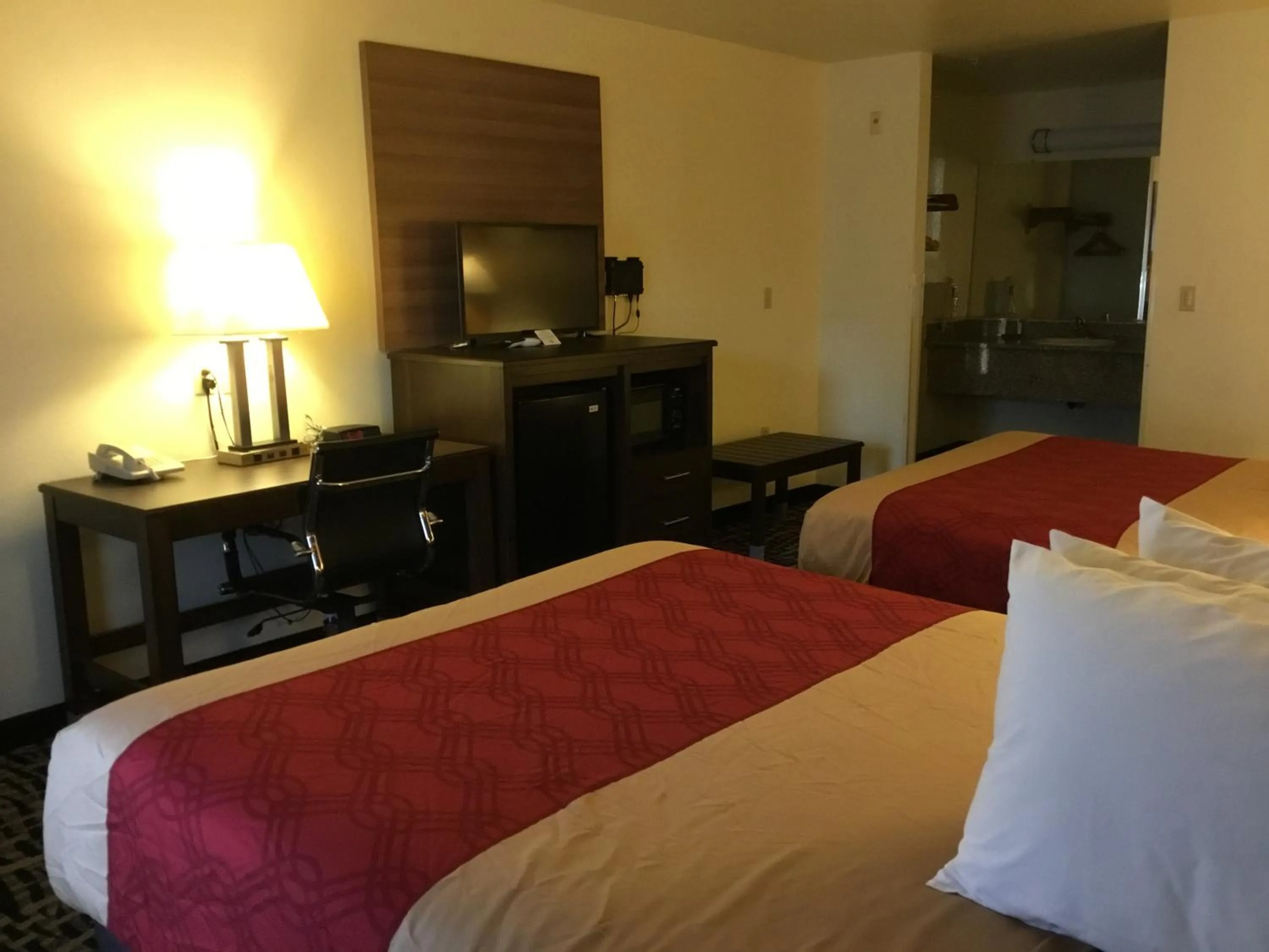 Queen Room with Two Queen Beds - Non-Smoking in Executive Inn westley,CA