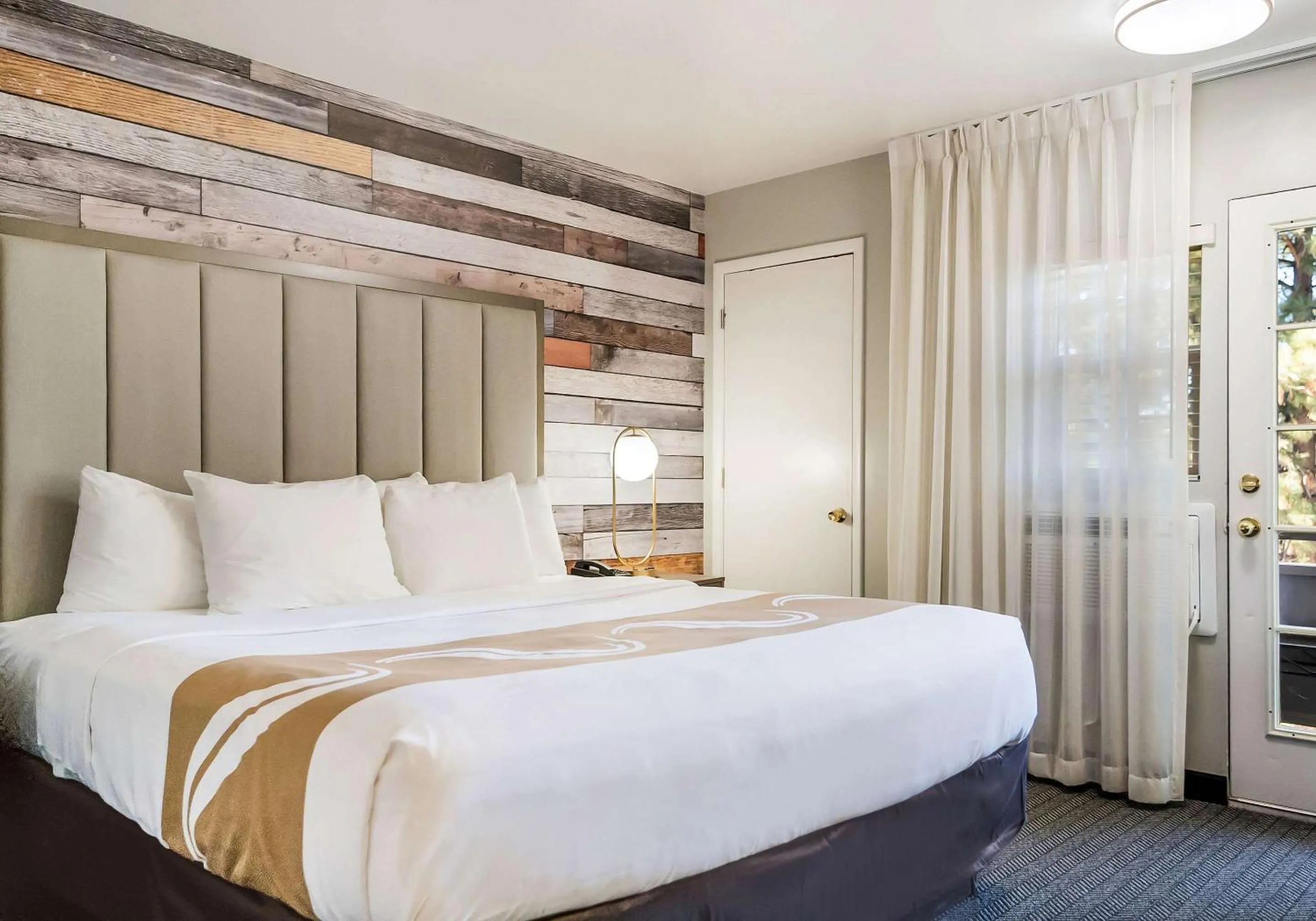 King Room - Non-Smoking in Quality Inn South Lake Tahoe