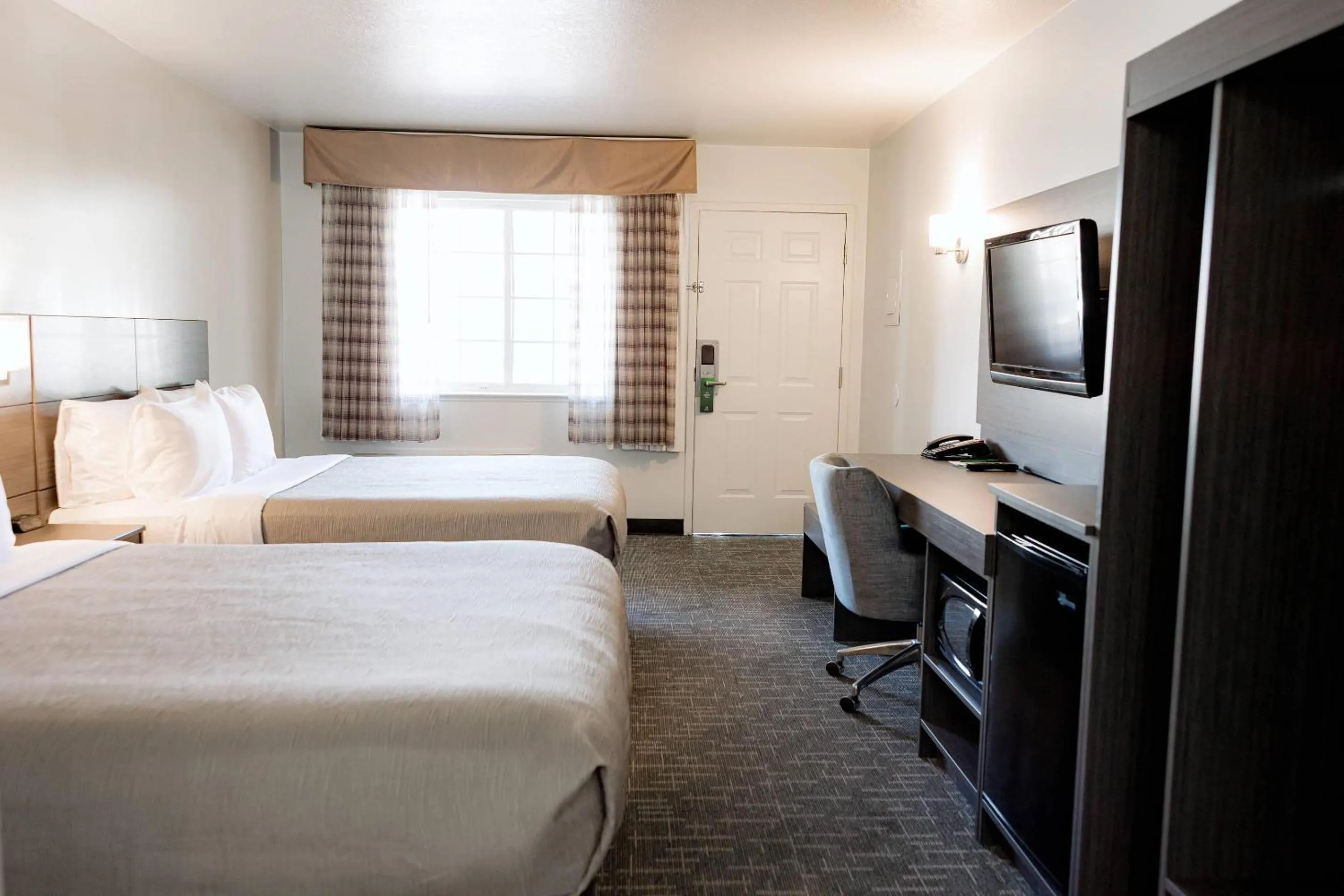 Queen Room with Two Queen Beds - Non-Smoking in Quality Inn & Suites Lathrop