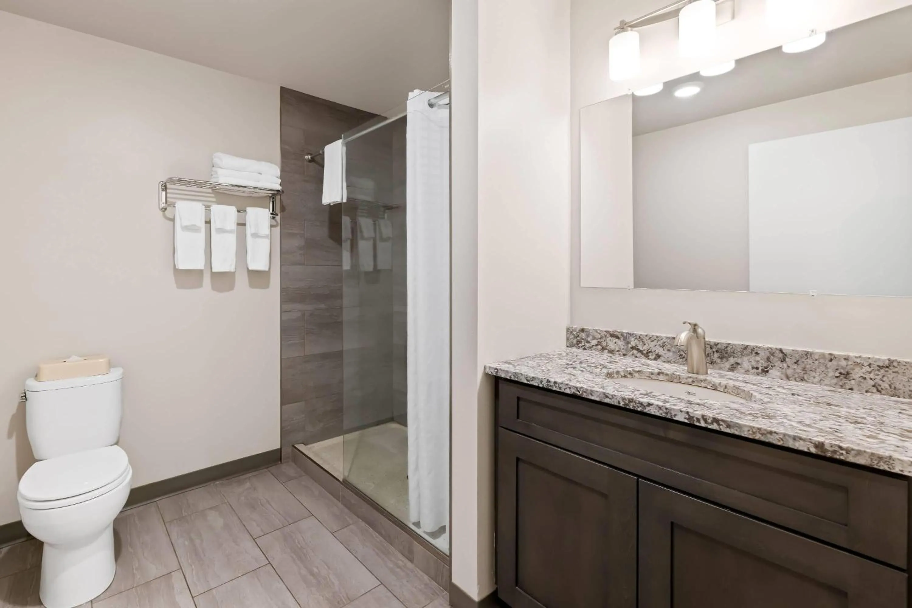 Superior Queen Room with Two Queen Beds - No Pets/Non-Smoking in Howard Johnson by Wyndham Thunder Bay